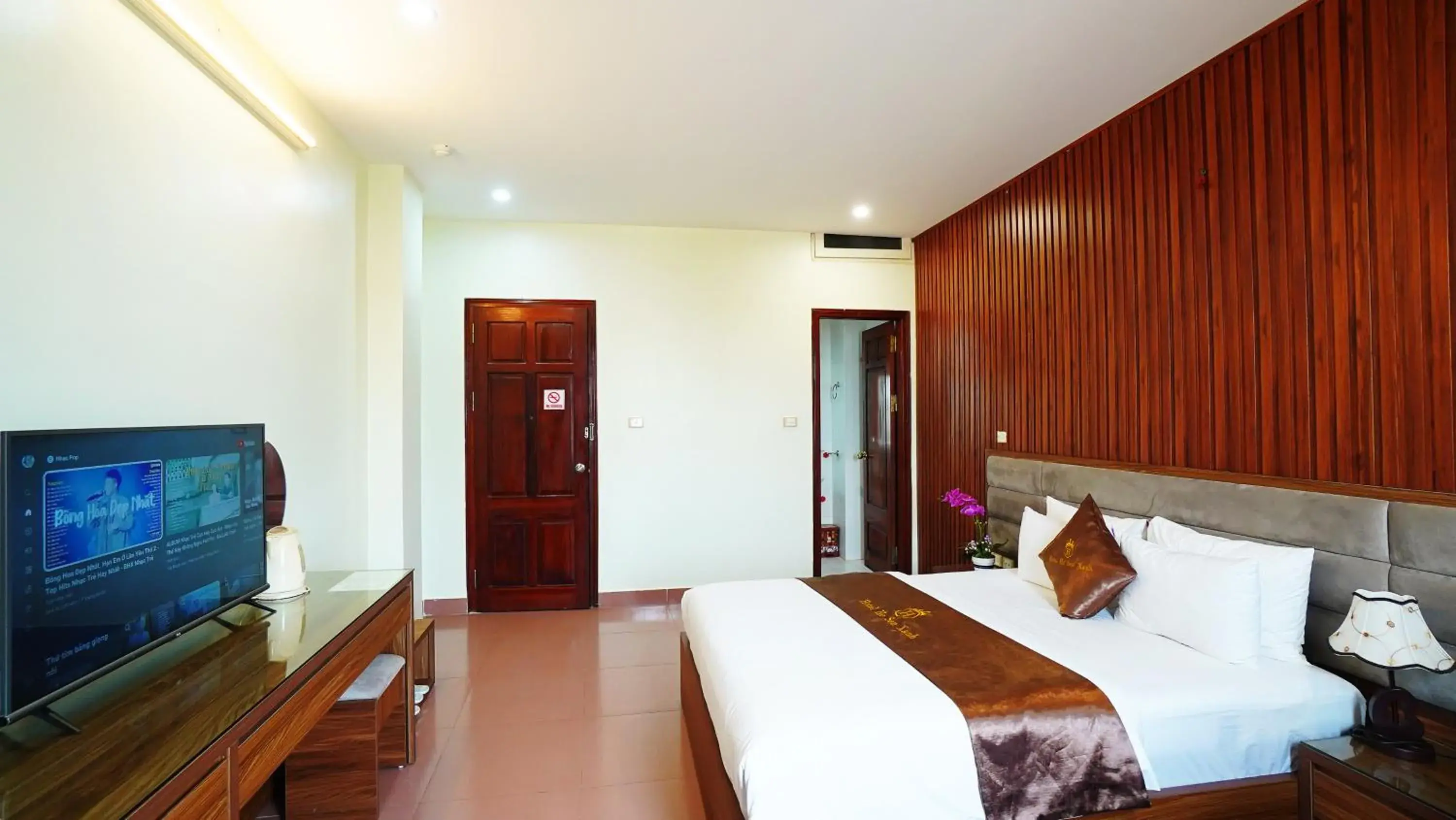 Ho Sen Xanh Hotel Ho Sen Xanh Hotel