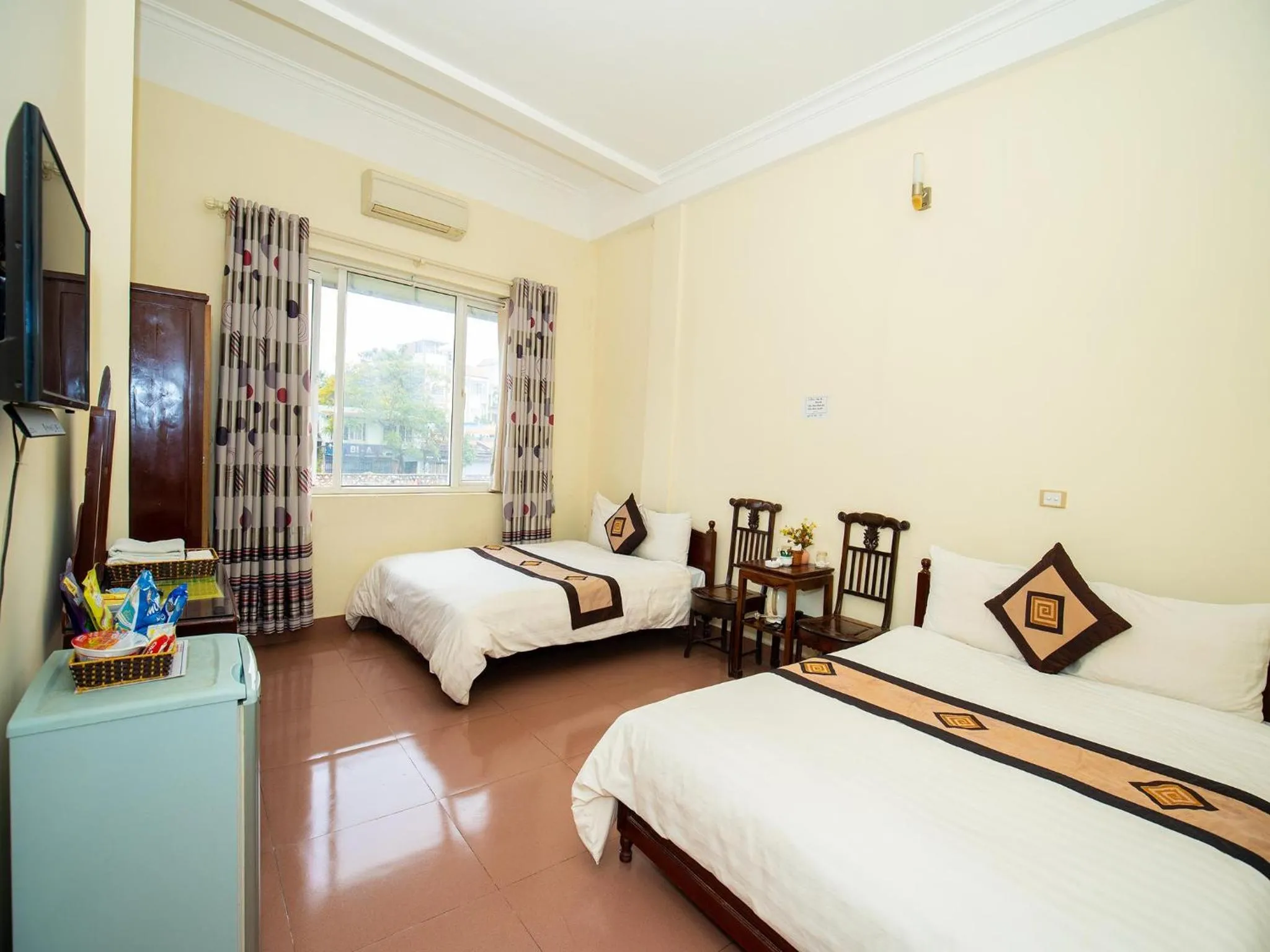 Photo of the whole room, Bed in Ho Sen Xanh Hotel