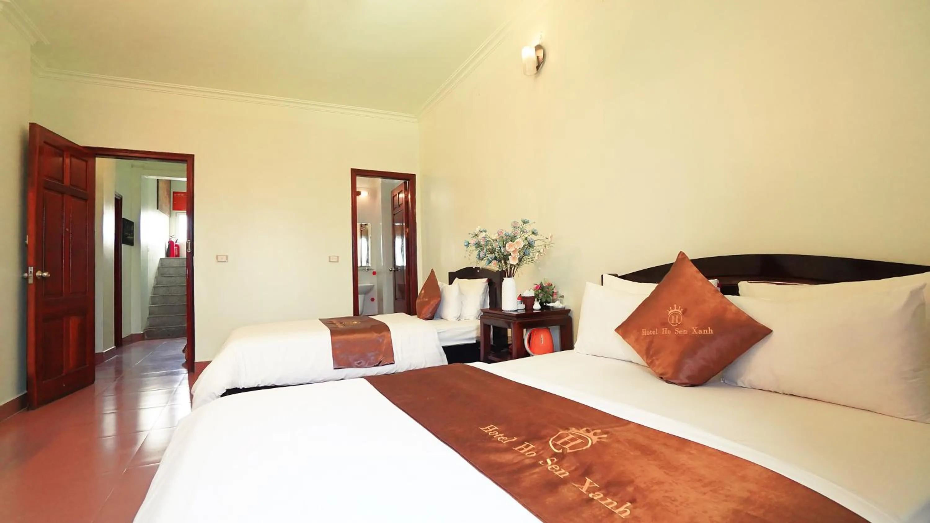 Bed in Ho Sen Xanh Hotel