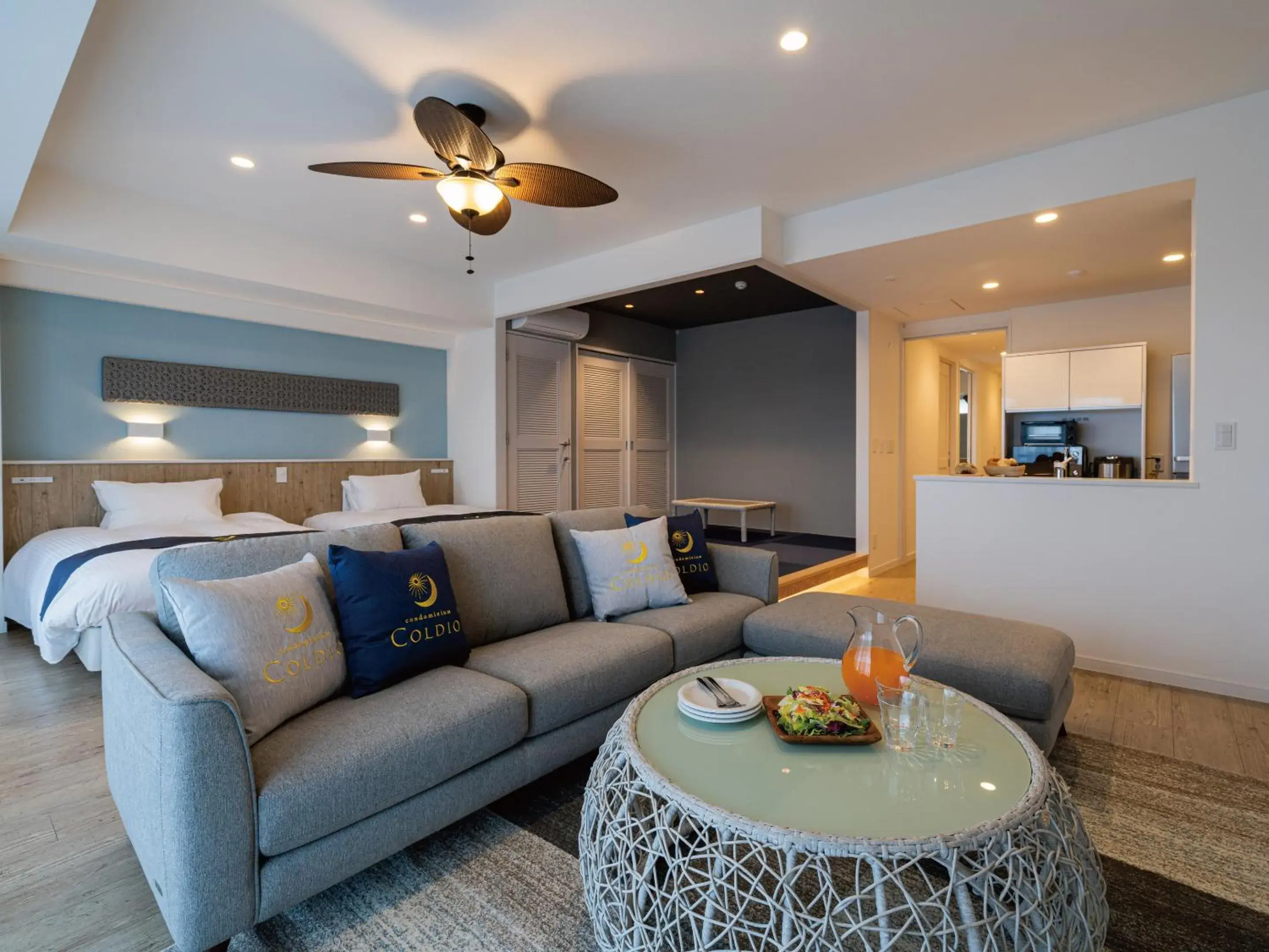 Living room in Aqua Palace Chatan by Coldio Premium Living room in Aqua Palace Chatan by Coldio Premium