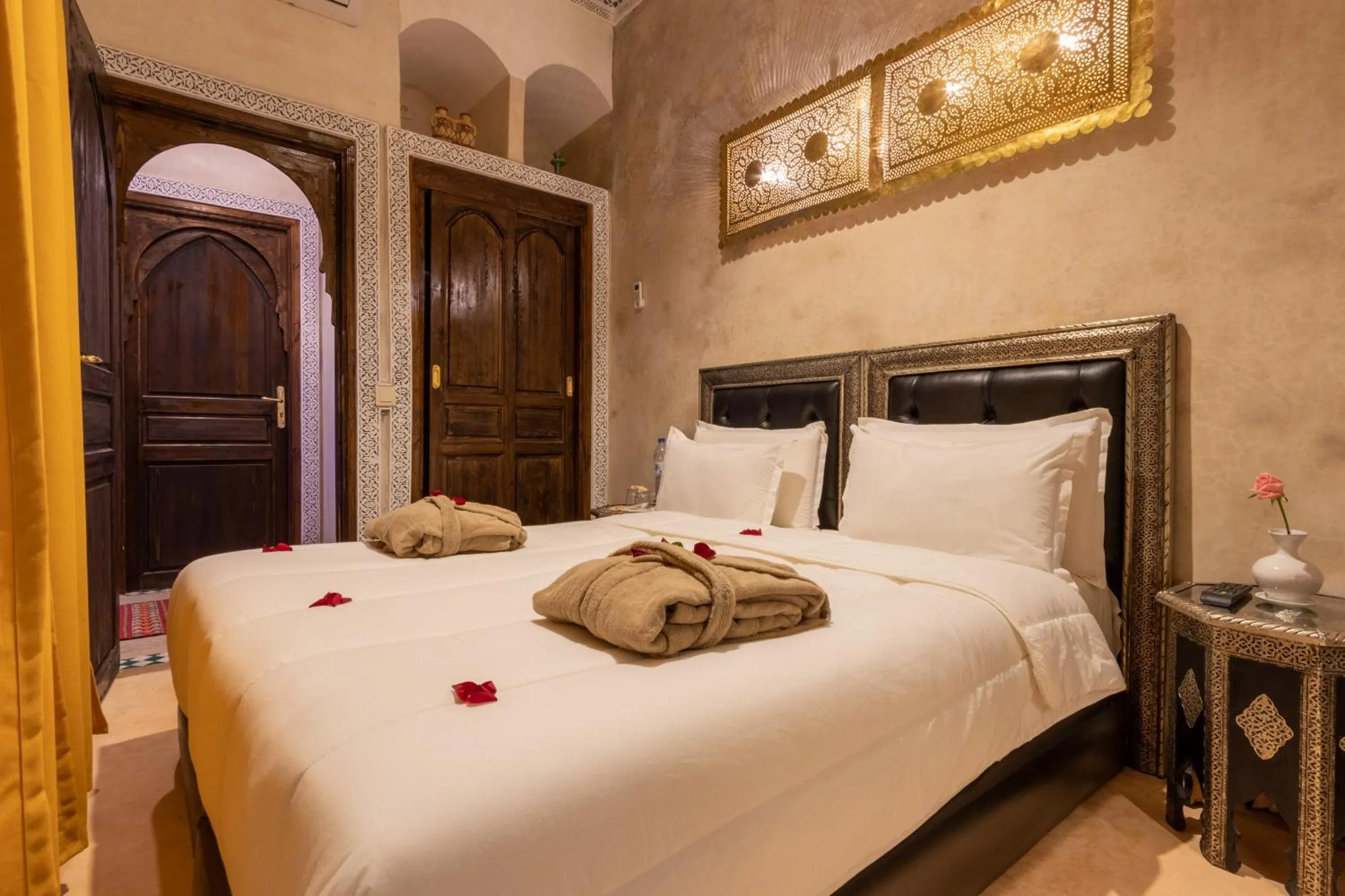 Bedroom, Bed in Riad Medina Art & Suites