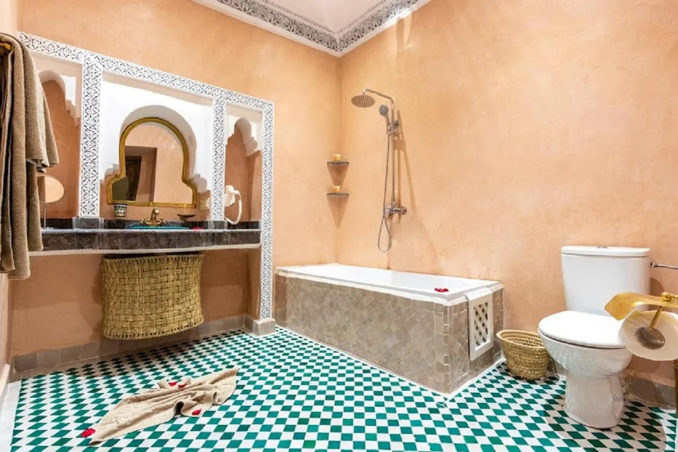 Toilet in Riad Medina Art & Suites