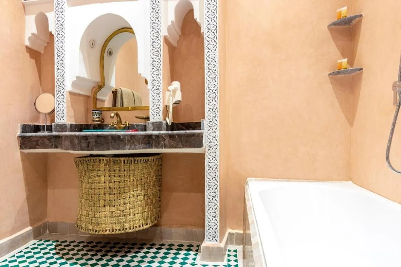 Bathroom in Riad Medina Art & Suites
