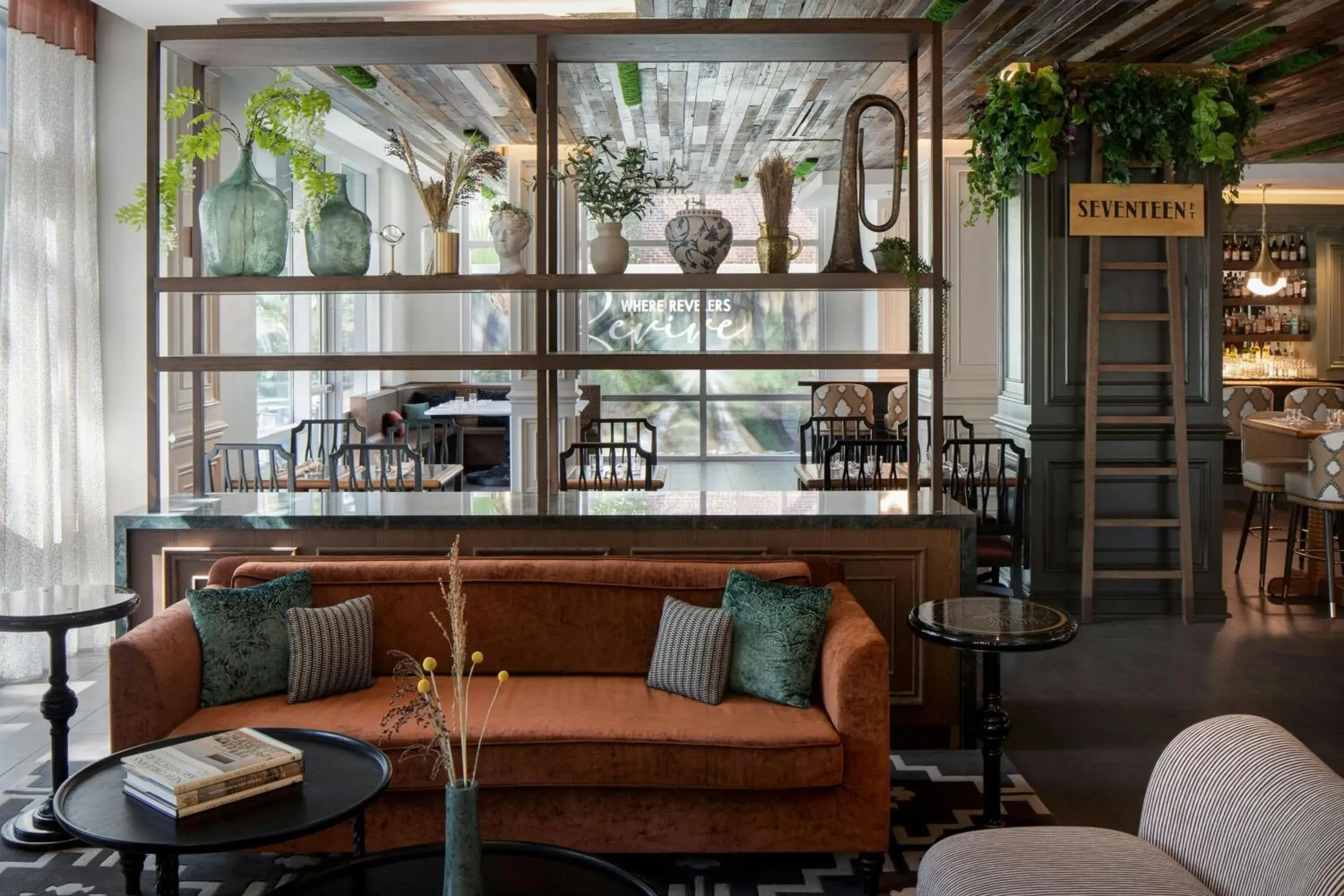 Restaurant/places to eat in Hotel Tonnelle New Orleans, a Tribute Portfolio Hotel Restaurant/places to eat in Hotel Tonnelle New Orleans, a Tribute Portfolio Hotel