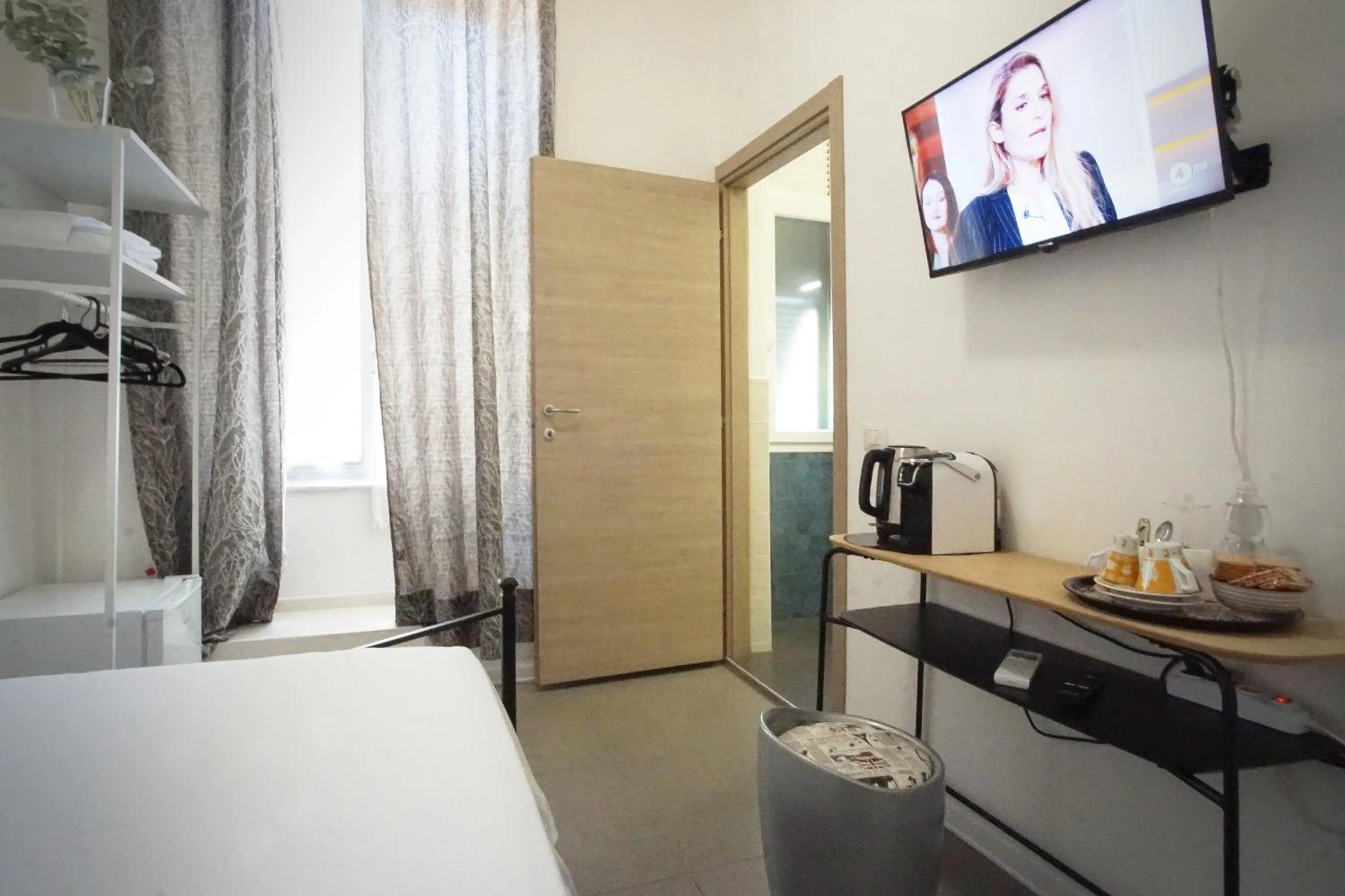 TV and multimedia, Bed in Affittacamere Everest