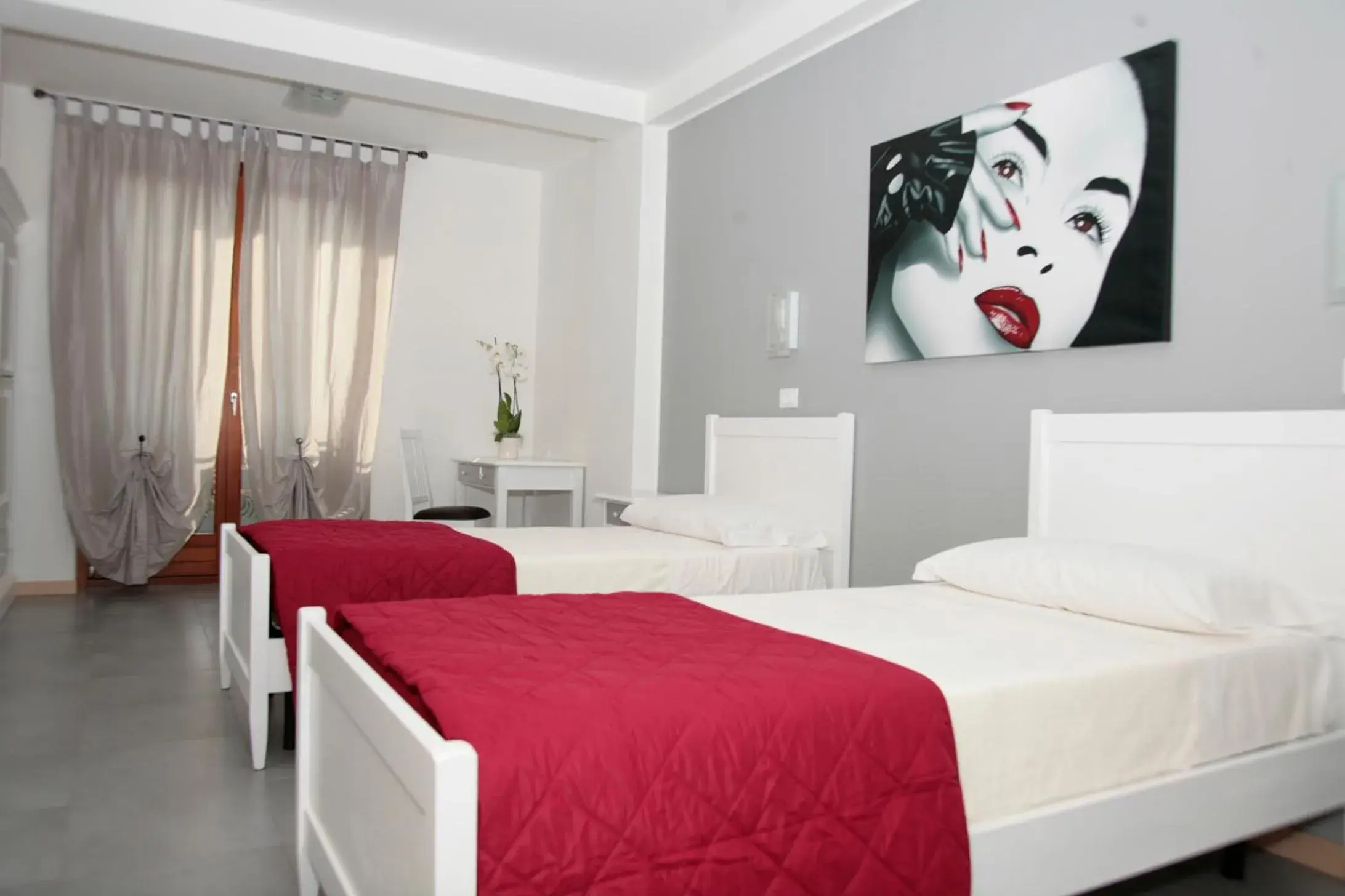 Triple Room in Bed & Breakfast Nettuno Triple Room in Bed & Breakfast Nettuno