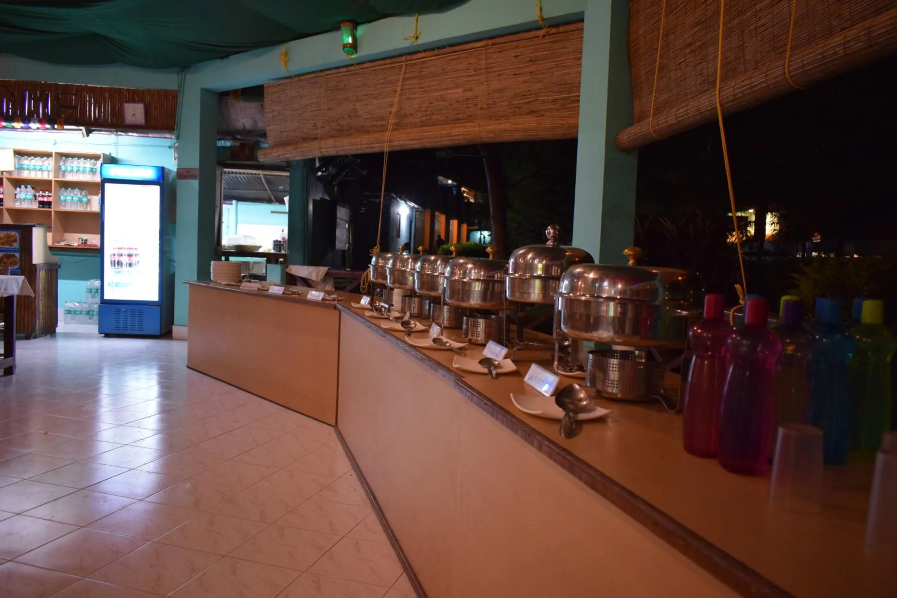 Breakfast in Blue Bird Resort