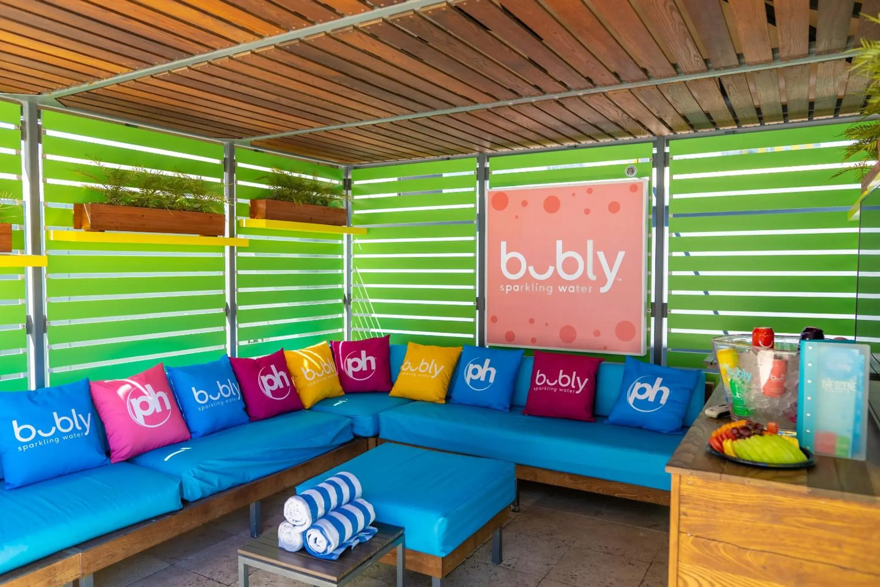 Swimming pool in Planet Hollywood Resort & Casino Swimming pool in Planet Hollywood Resort & Casino