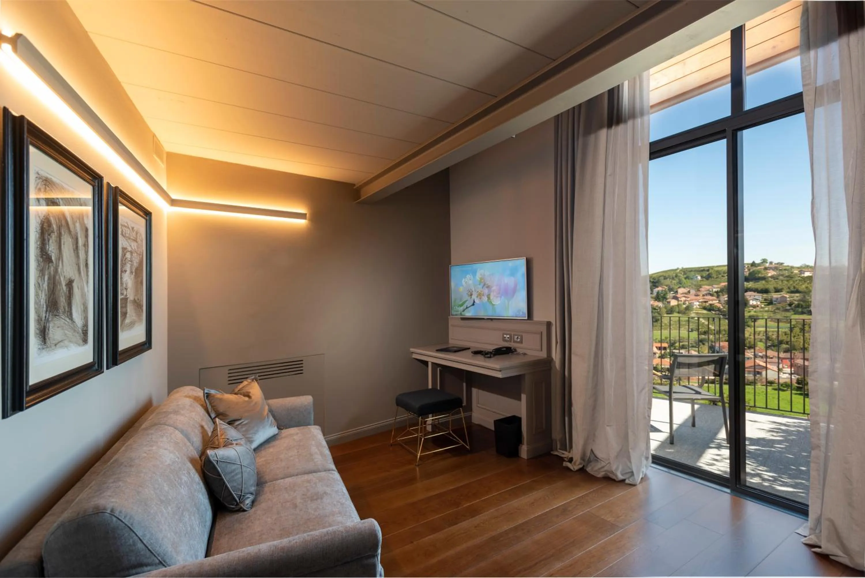 Communal lounge/ TV room in Dimora Cordero