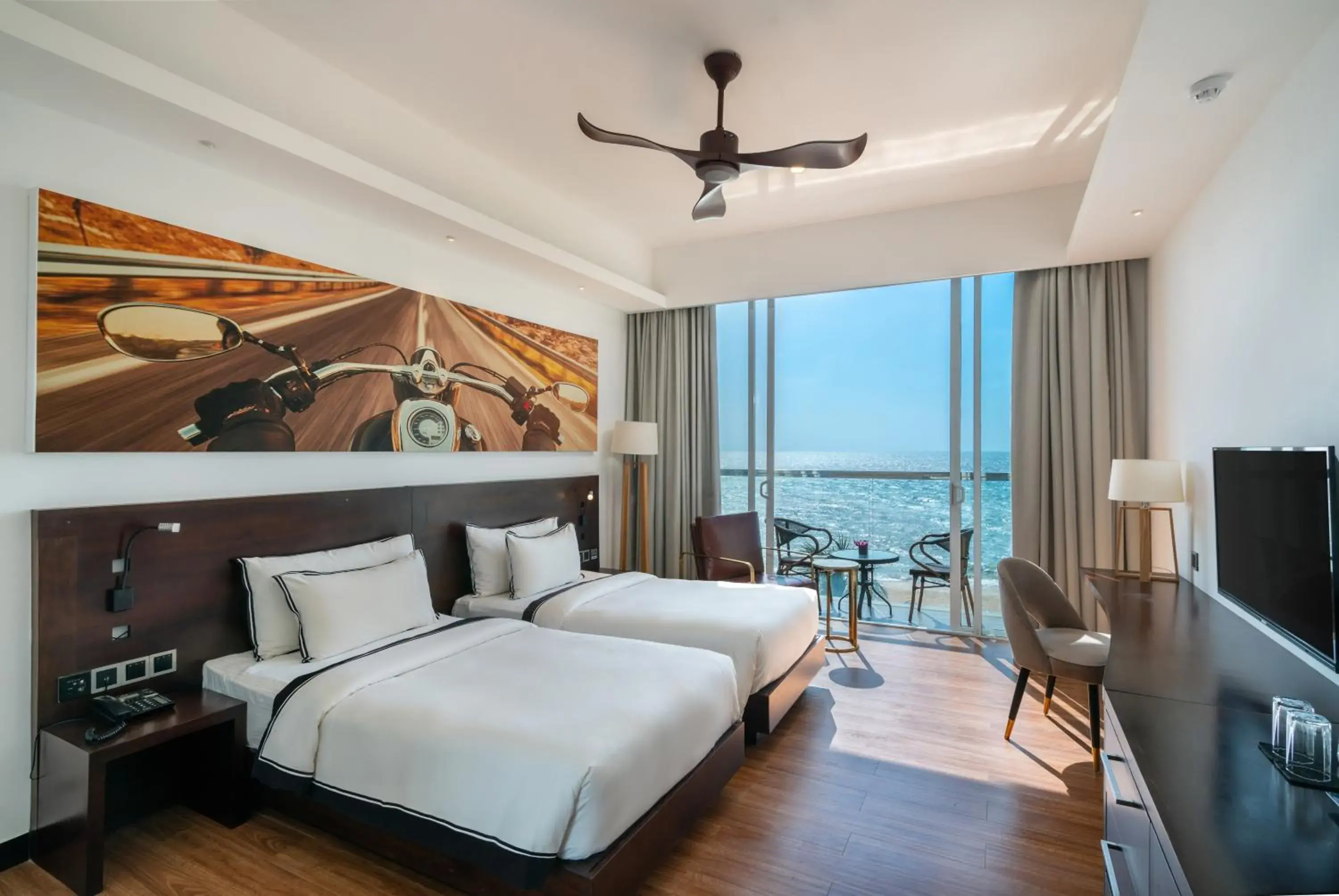 Super Deluxe Twin Room With Sea View and Balcony - single occupancy in Regal Réseau Hotel & Spa Super Deluxe Twin Room With Sea View and Balcony - single occupancy in Regal Réseau Hotel & Spa