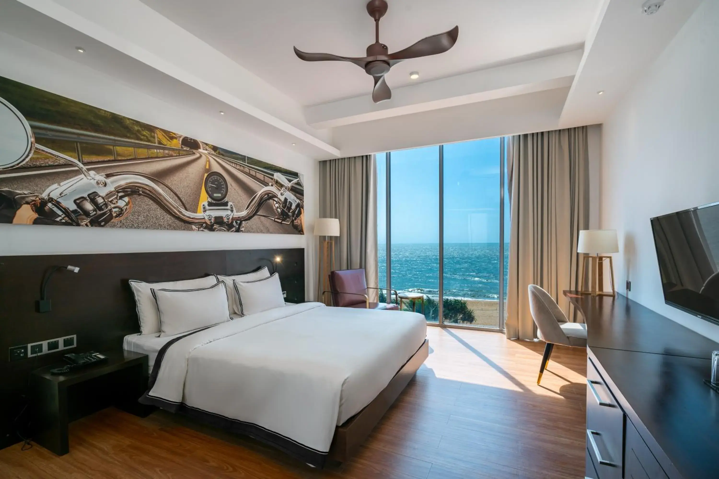 Super Deluxe King Room With Sea View - single occupancy in Regal Réseau Hotel & Spa Super Deluxe King Room With Sea View - single occupancy in Regal Réseau Hotel & Spa