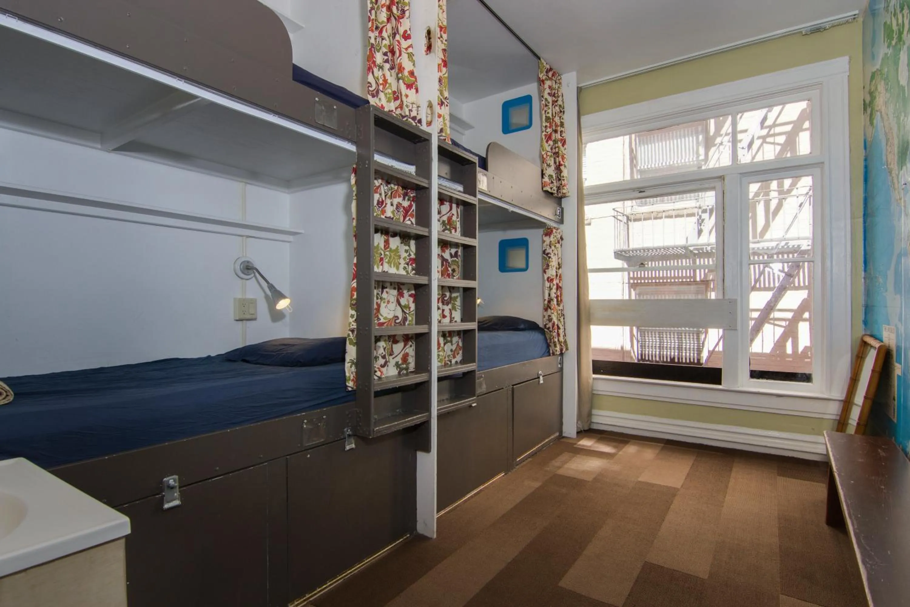 Bed in Adelaide Hostel