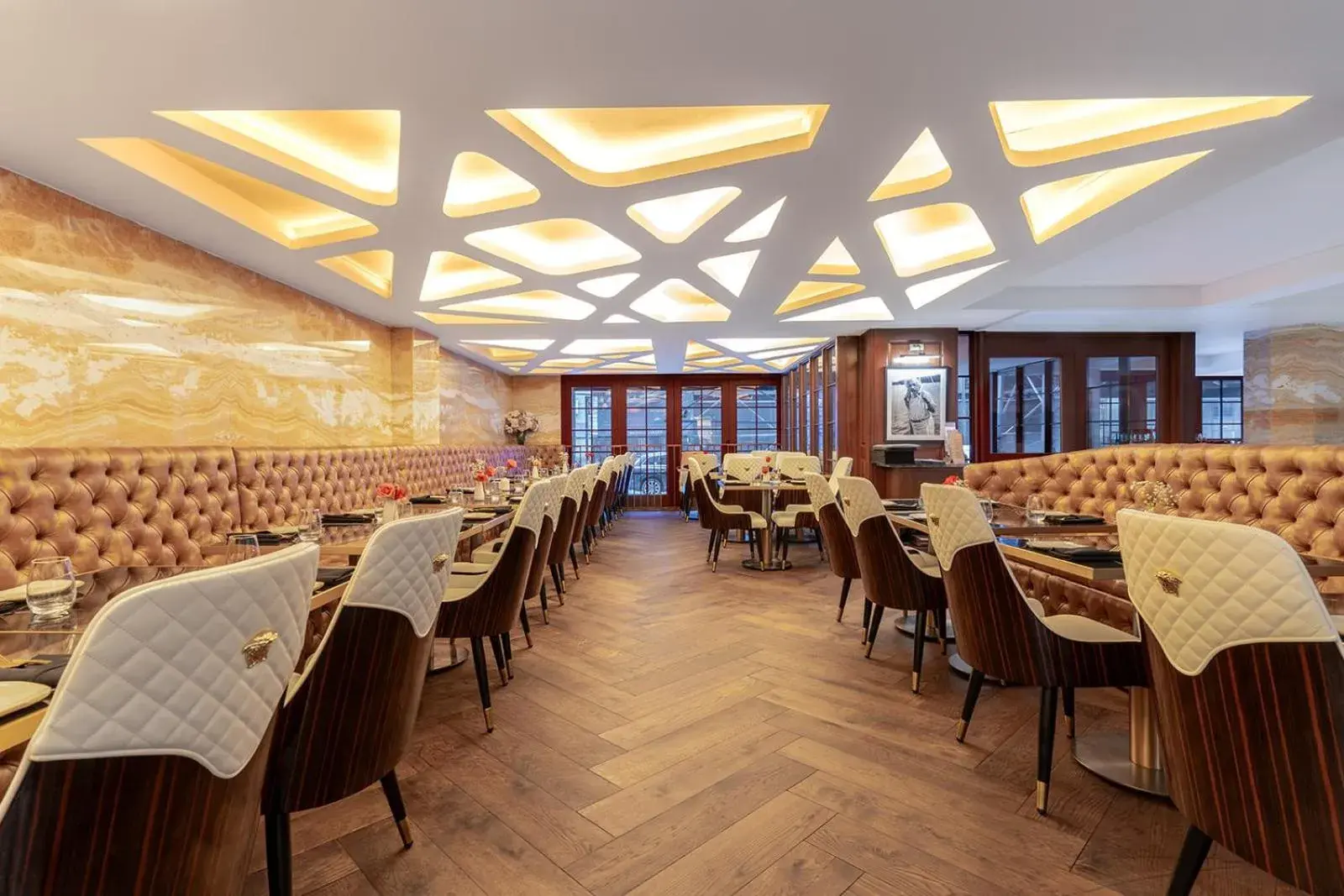 Restaurant/places to eat in Life Hotel New York Restaurant/places to eat in Life Hotel New York