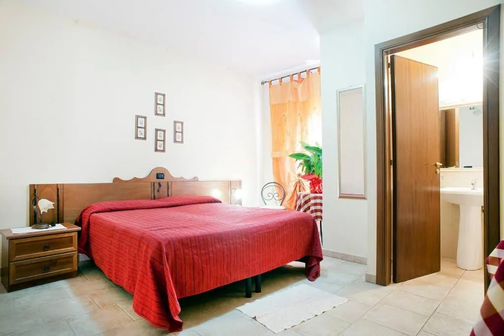 Photo of the whole room, Bed in Hotel Il Malandrone