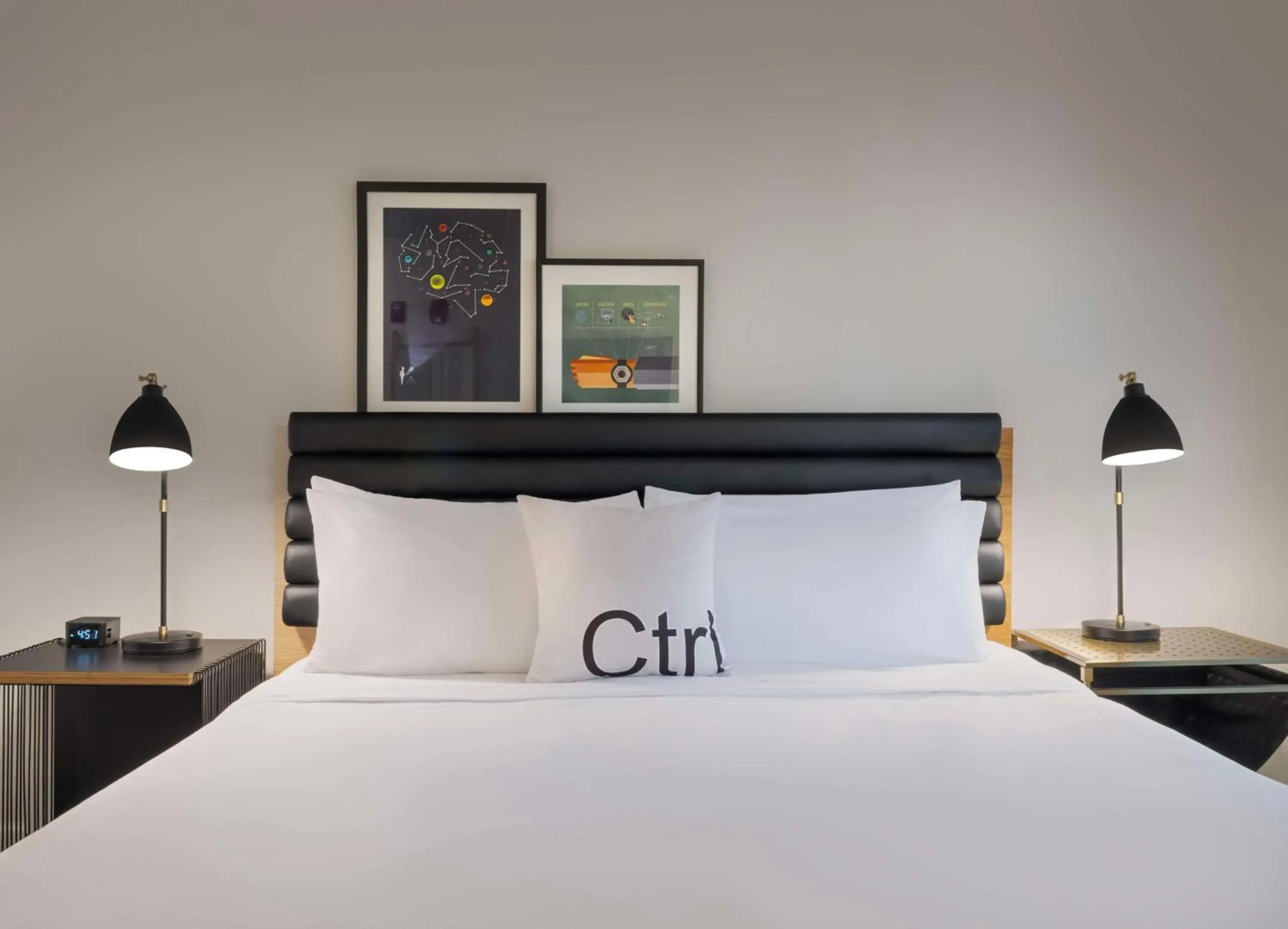 Bed in Freepoint Hotel Cambridge, Tapestry Collection by Hilton Bed in Freepoint Hotel Cambridge, Tapestry Collection by Hilton