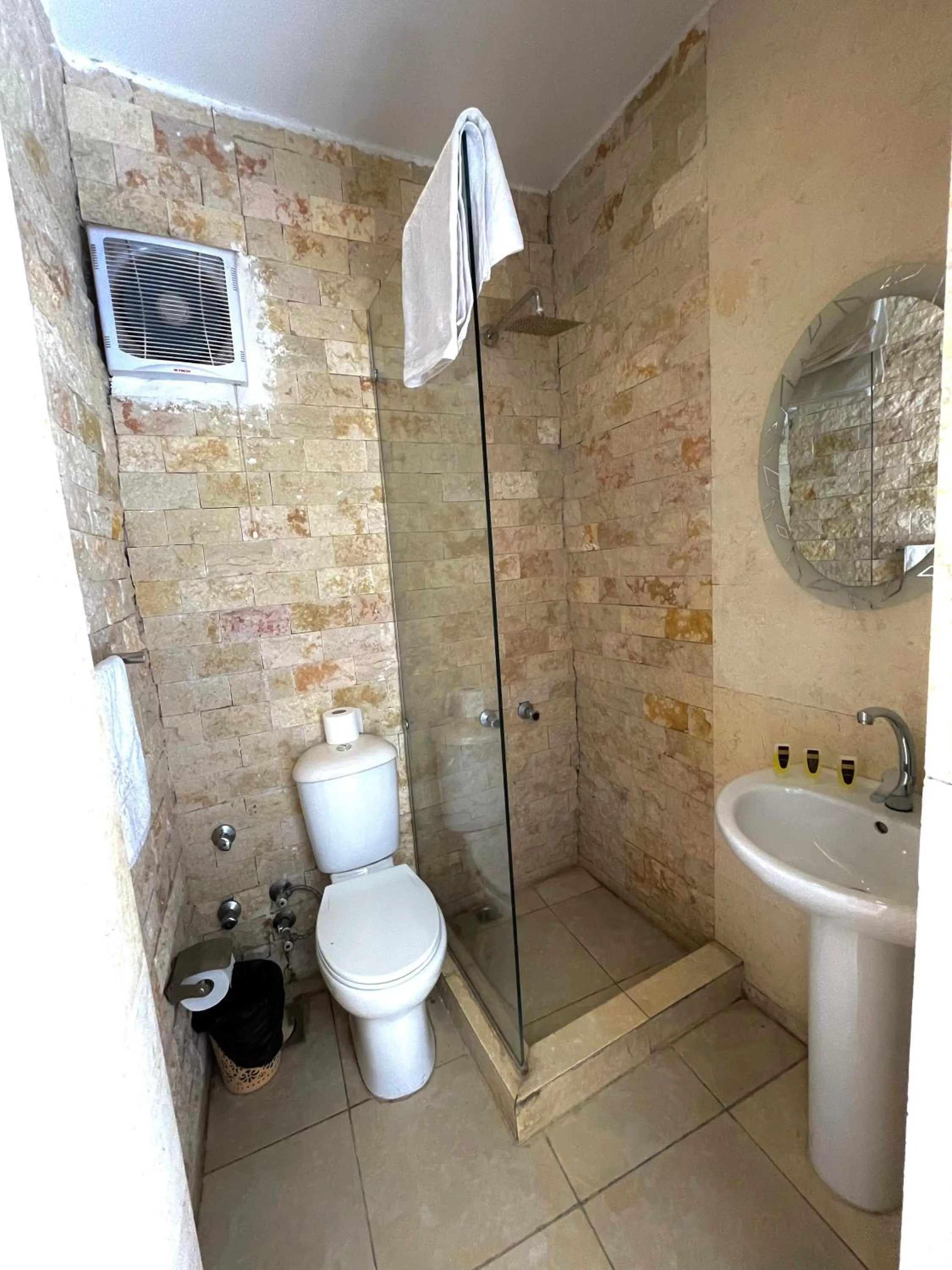 Bathroom in Sahara Pyramids Inn