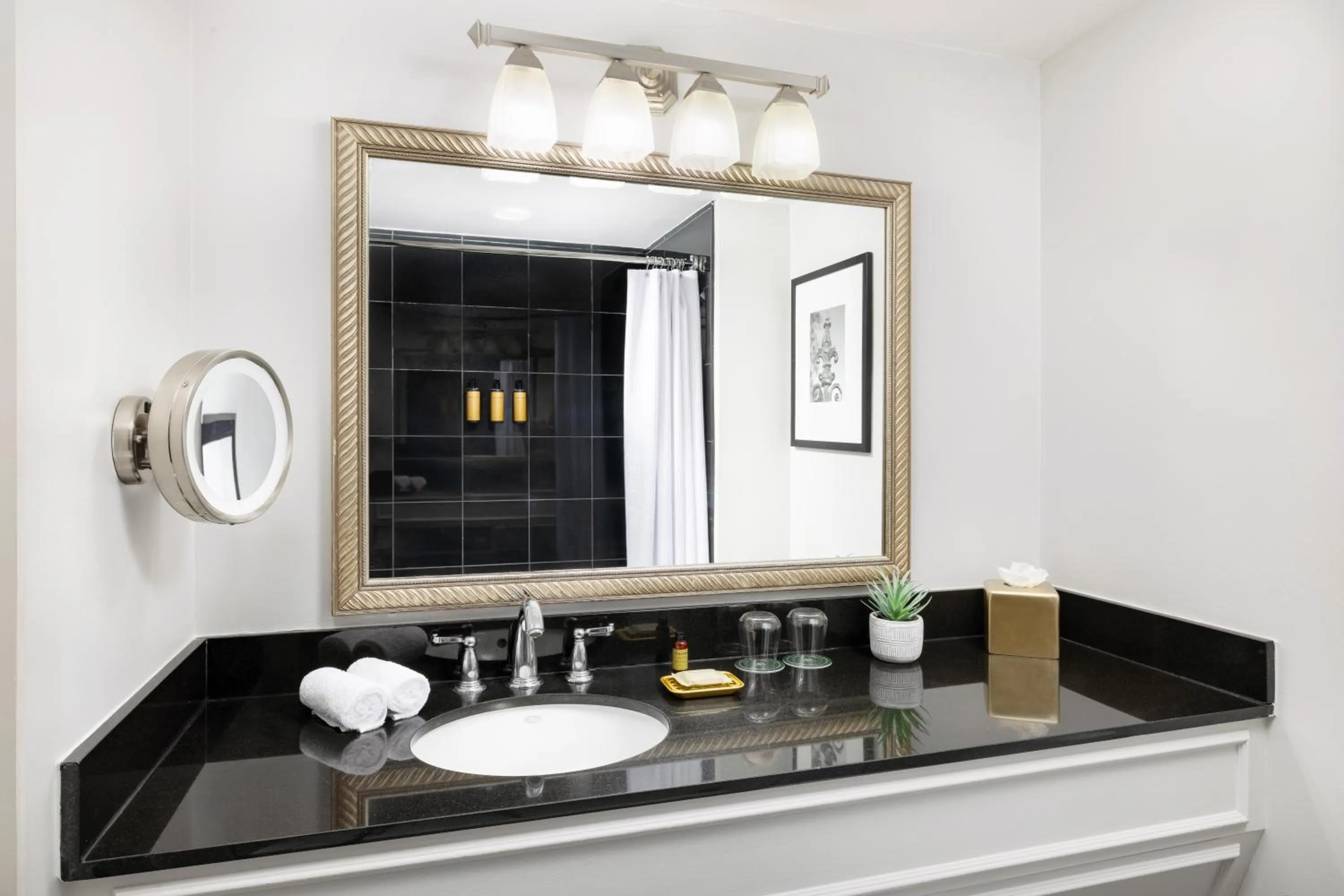 Bathroom in Riverfront Hotel New Orleans