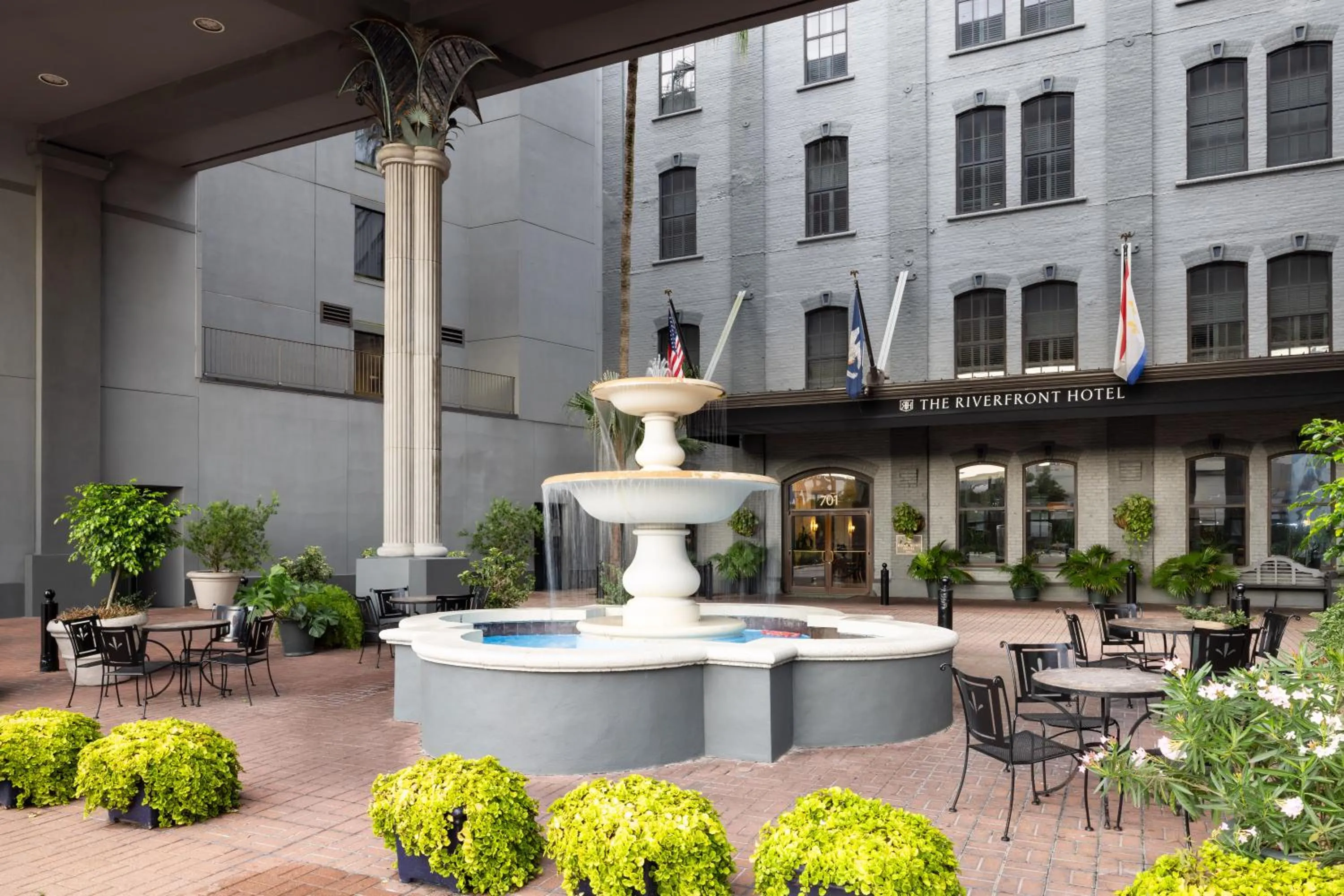 Facade/entrance in Riverfront Hotel New Orleans