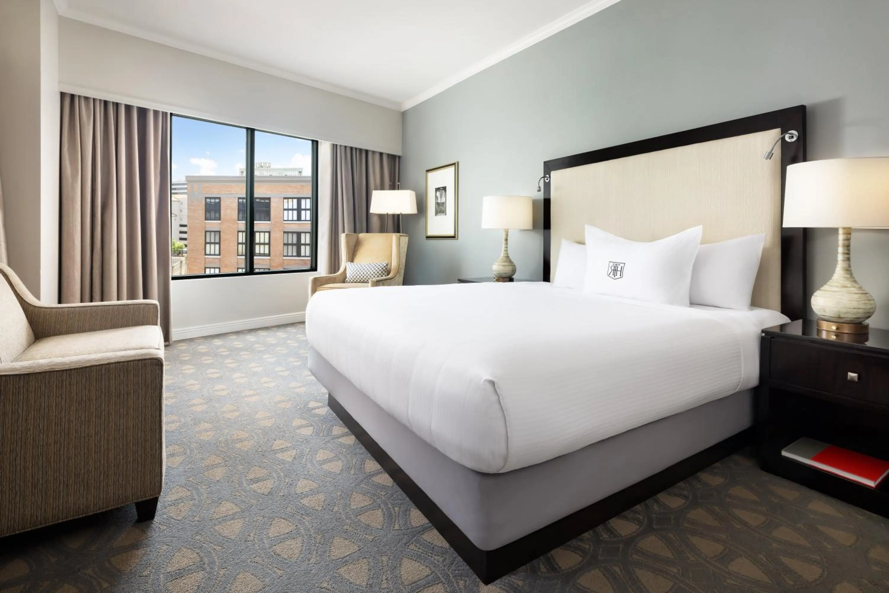 Bedroom, Bed in Riverfront Hotel New Orleans