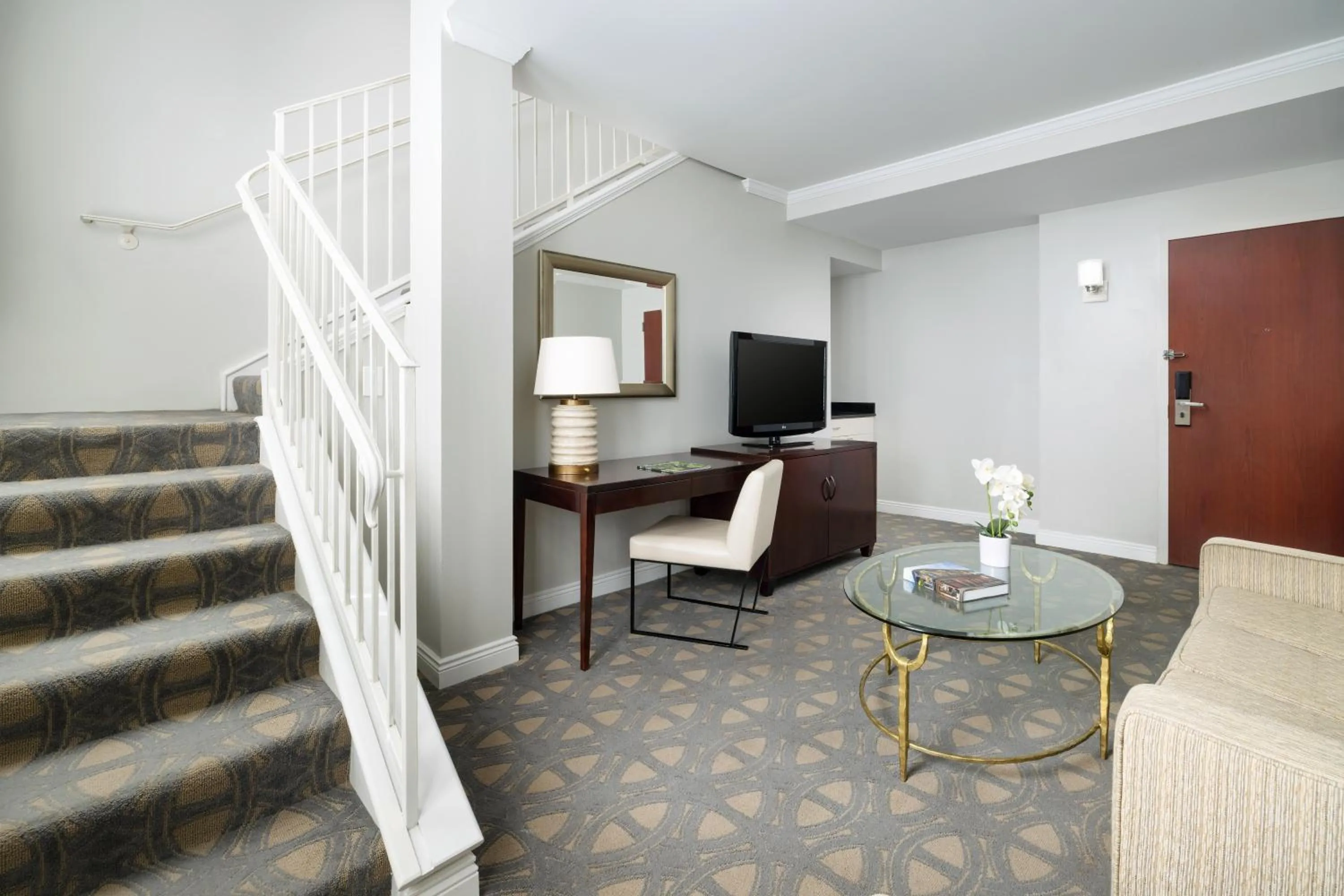 Living room in Riverfront Hotel New Orleans