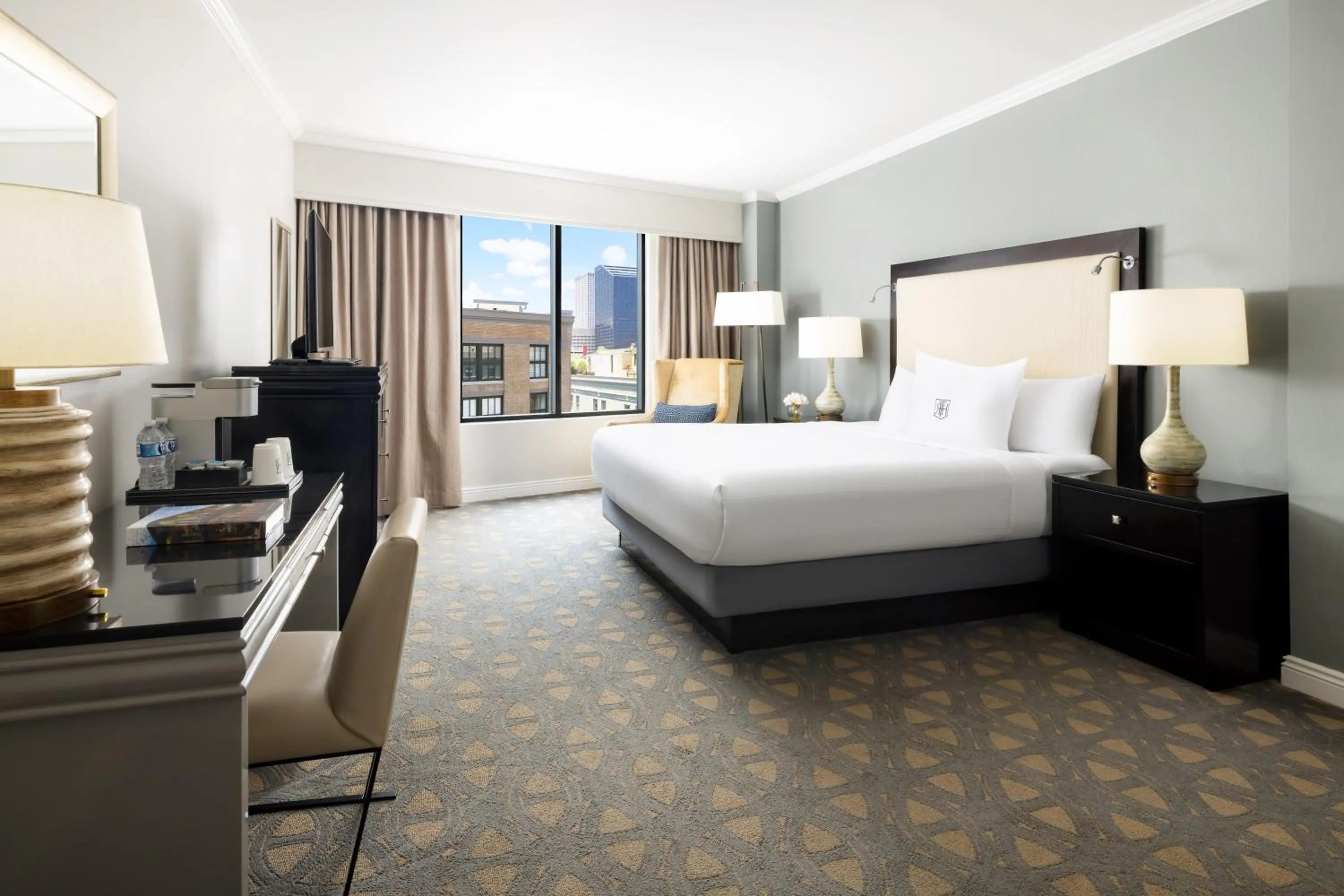 Bedroom, Bed in Riverfront Hotel New Orleans