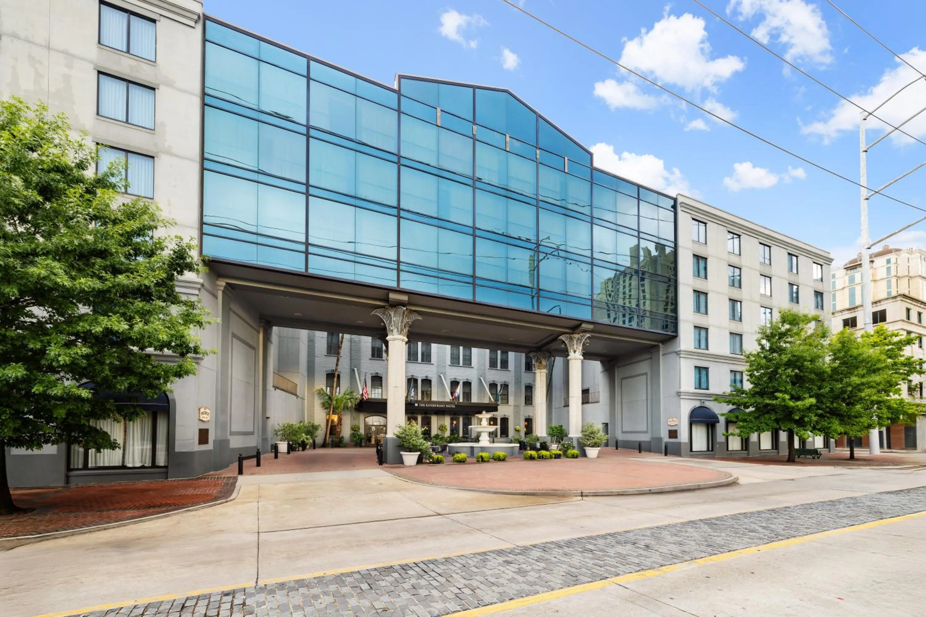 Facade/entrance in Riverfront Hotel New Orleans