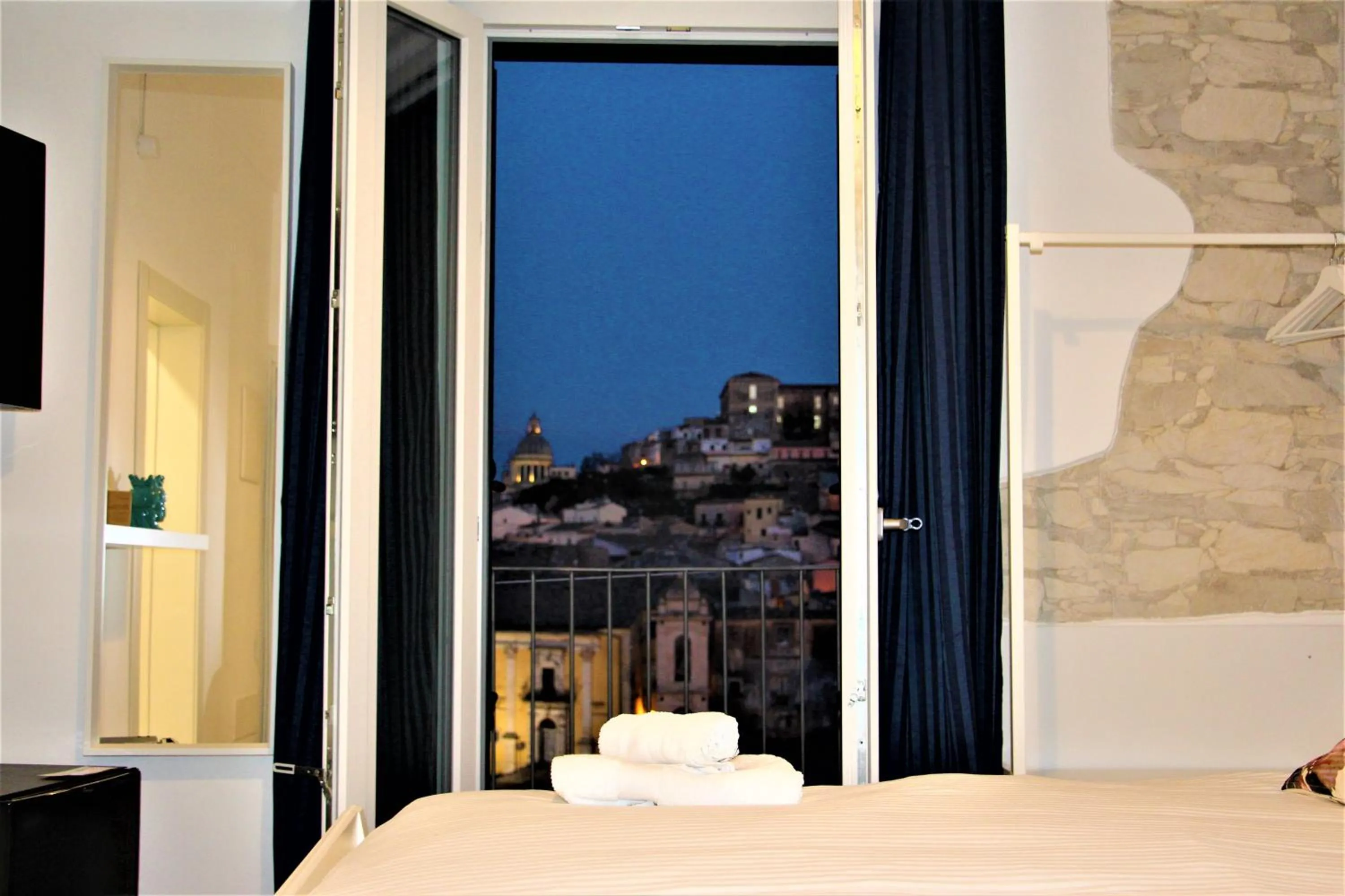 Bed in B&B Belvedere All'Idria