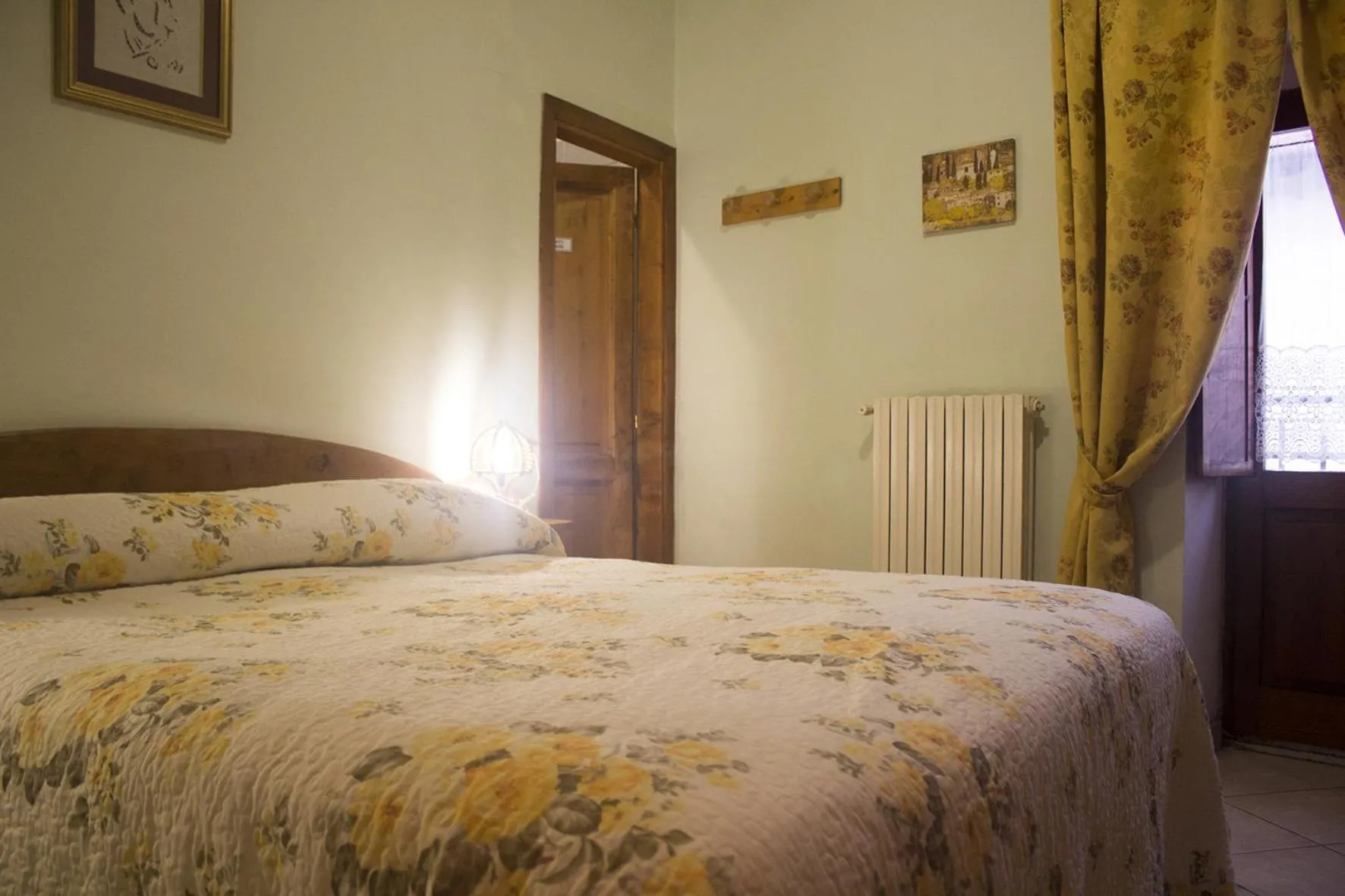 Photo of the whole room, Bed in Anticarua B&B