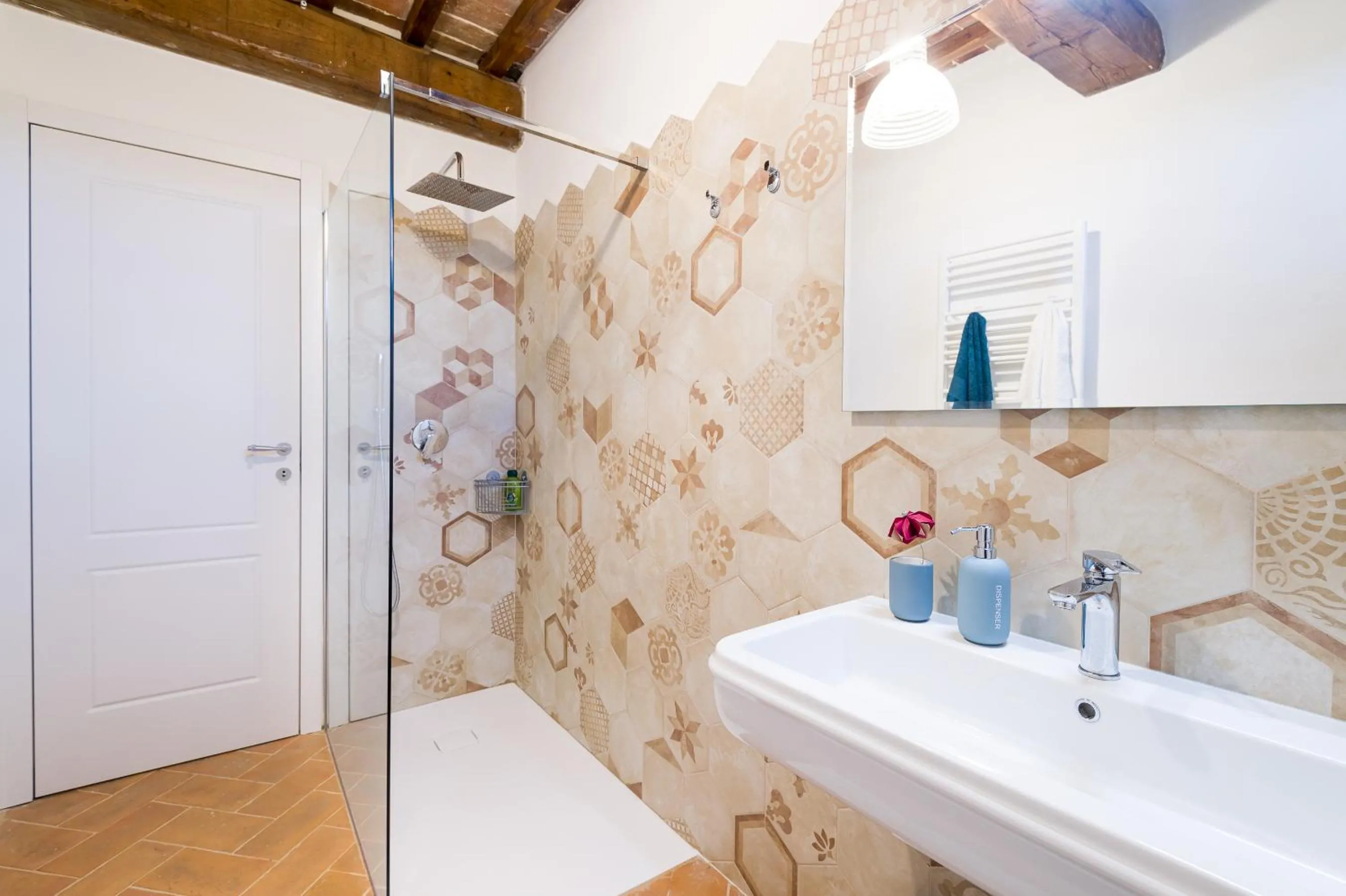 Shower in Tenuta La Santissima