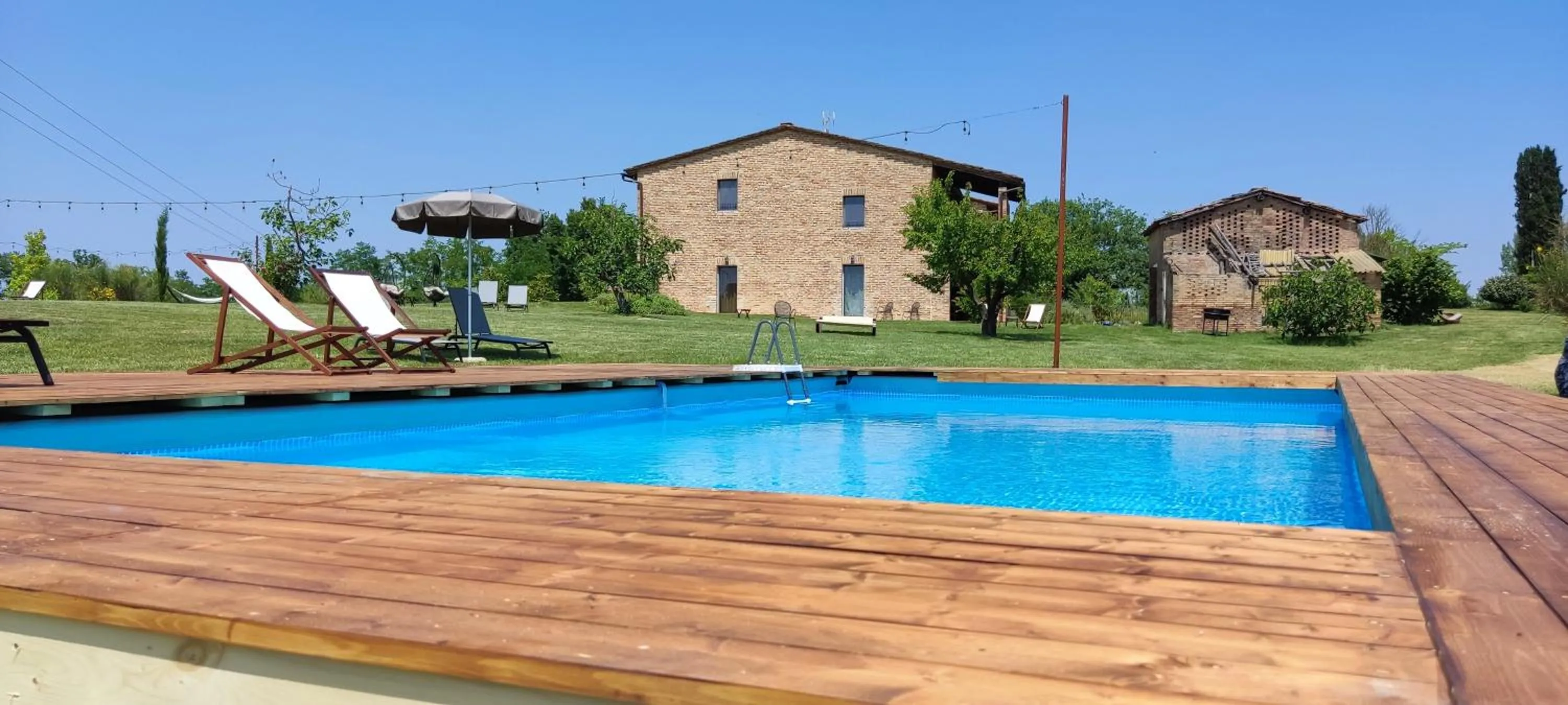 Swimming pool in Tenuta La Santissima