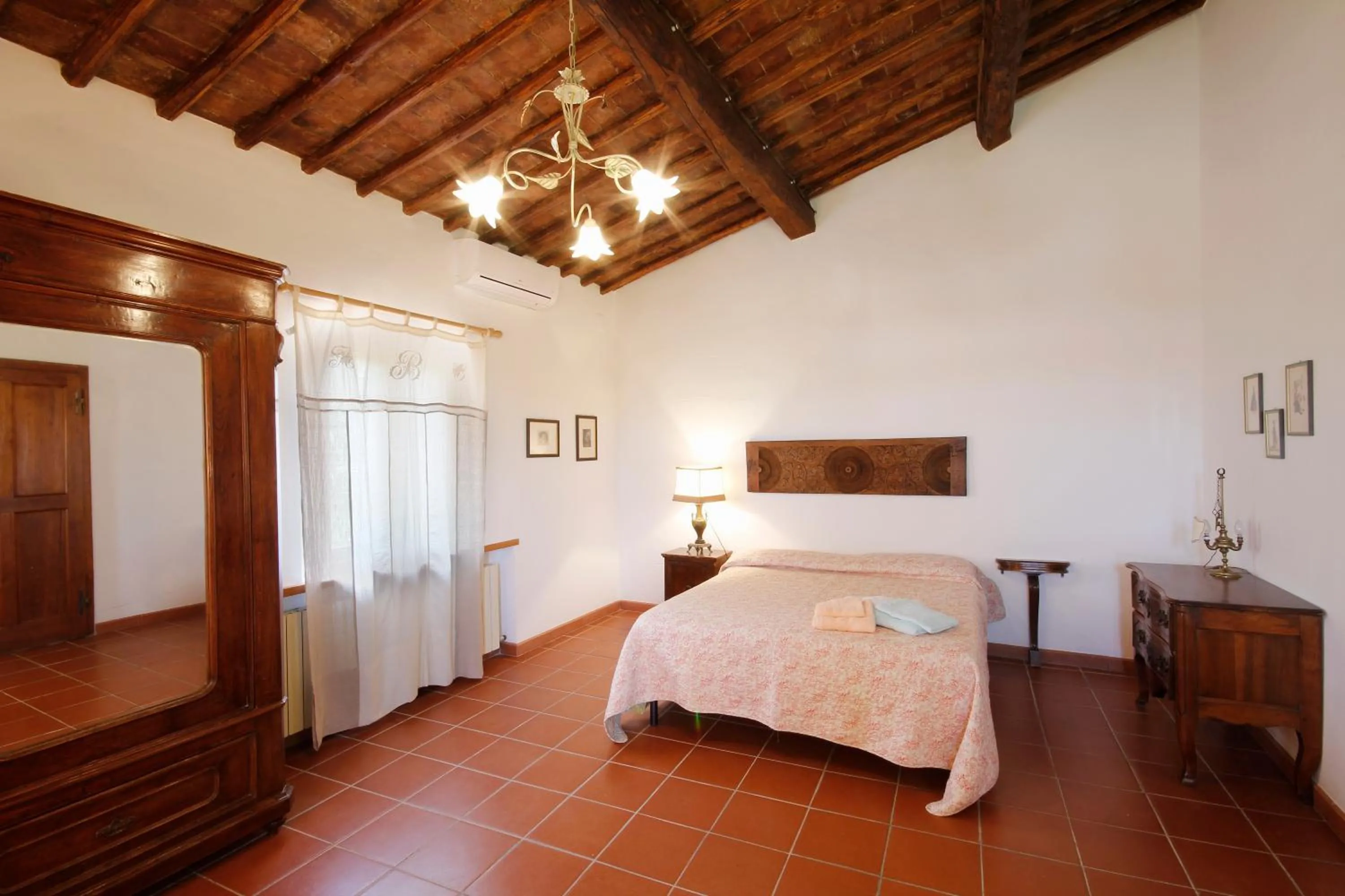 Bed in Tenuta La Santissima