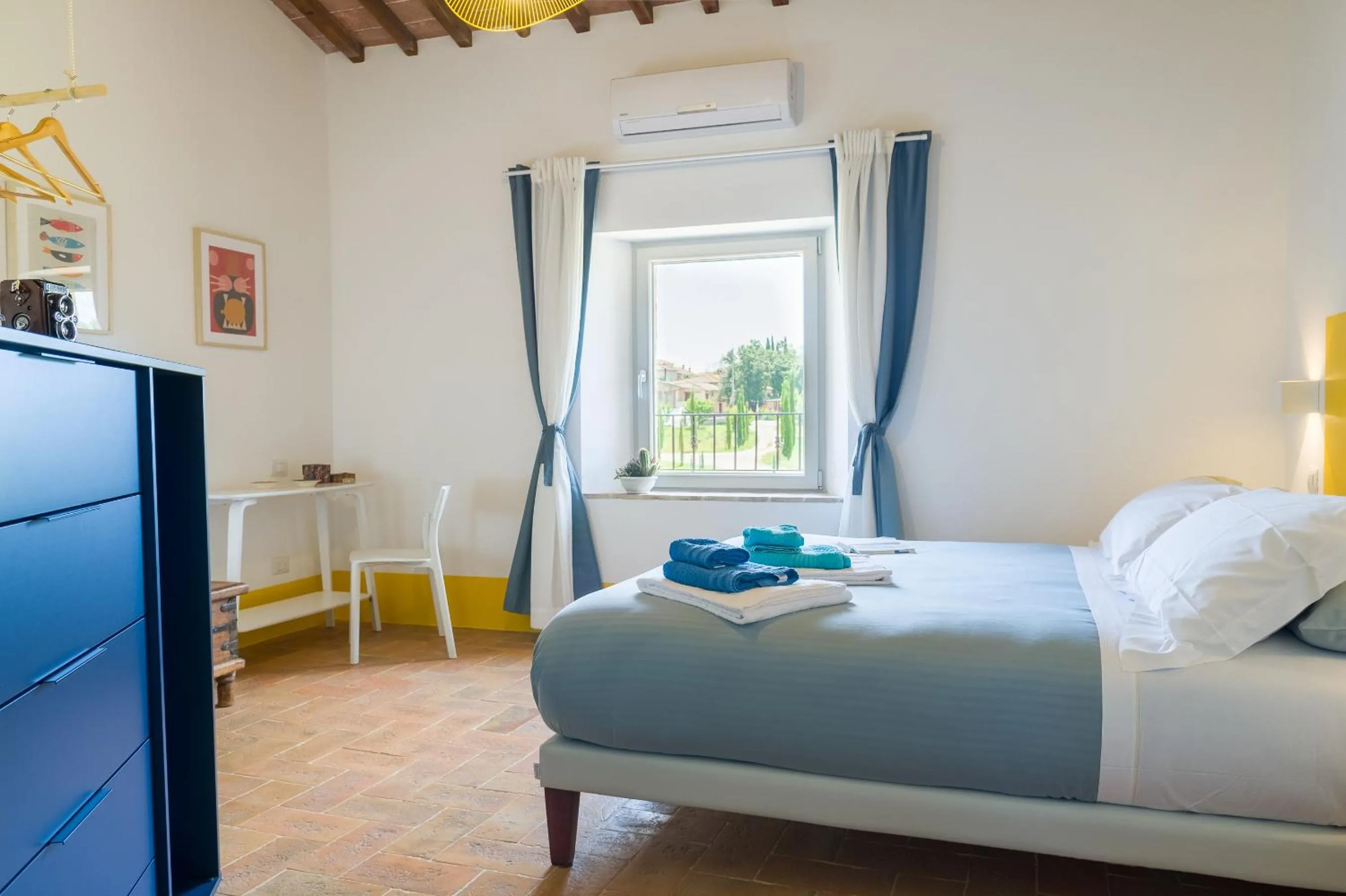 Photo of the whole room, Bed in Tenuta La Santissima