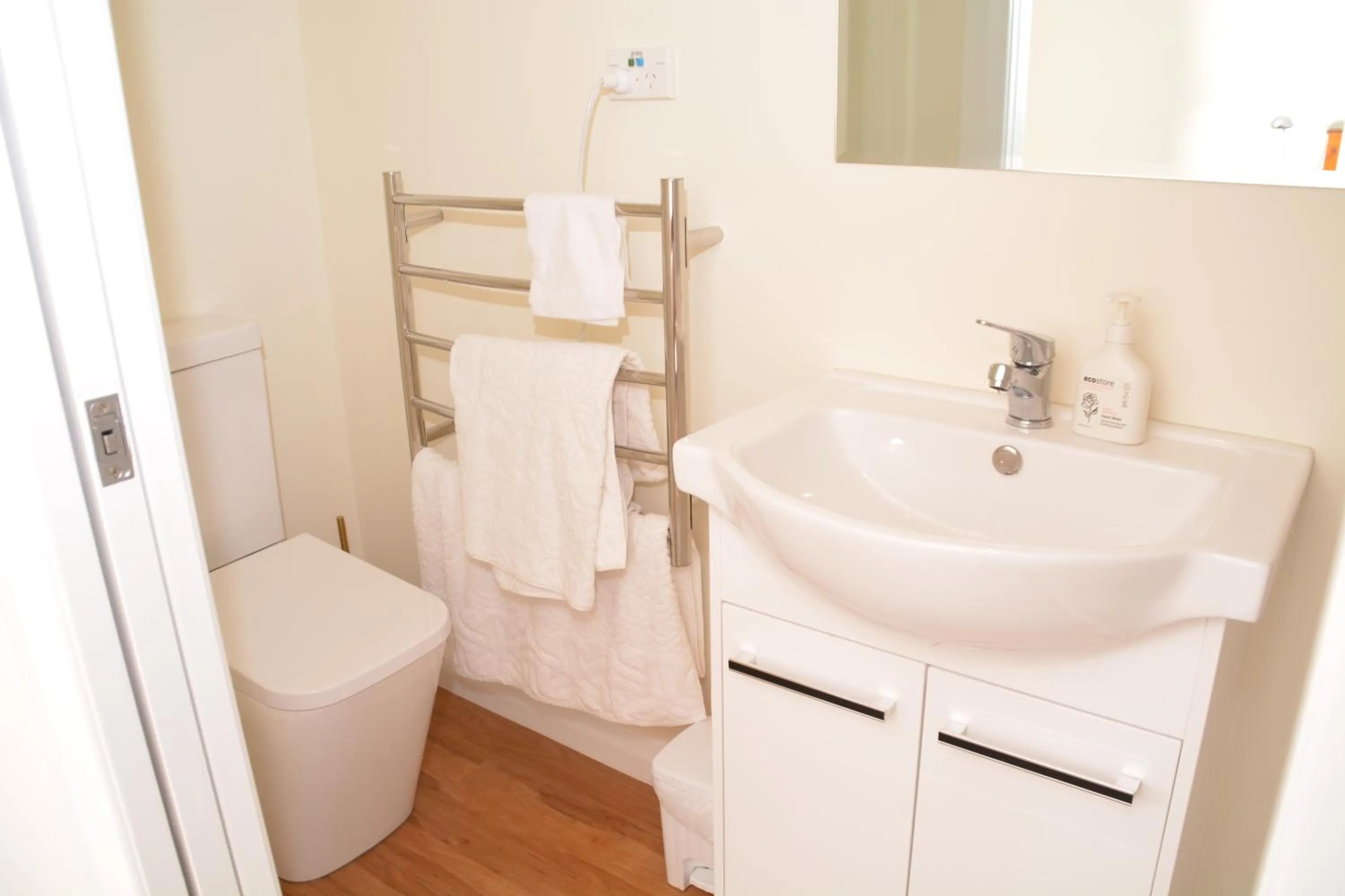 Bathroom in English Cherry Tree Manor