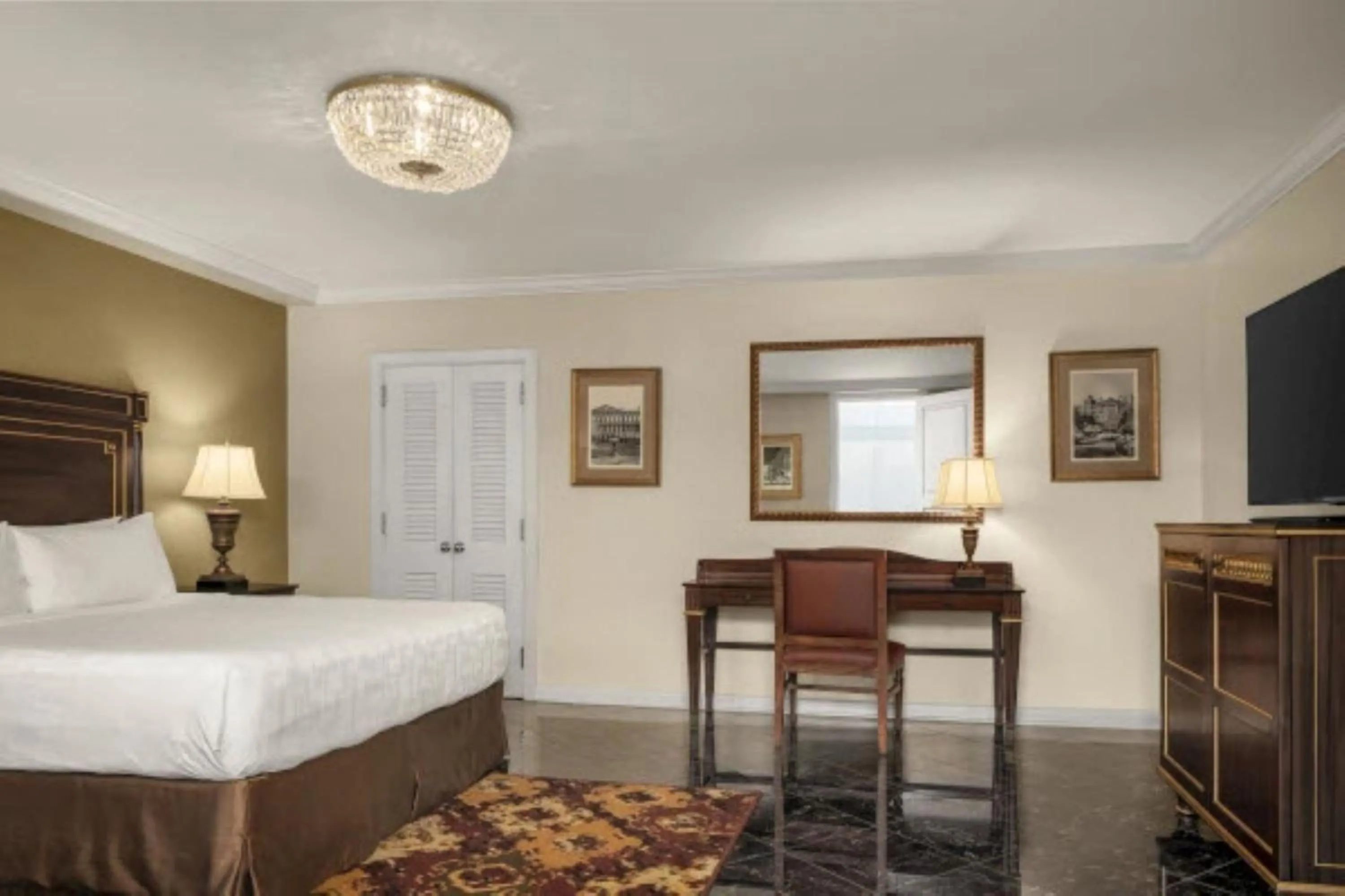 Bed in Hotel Mazarin