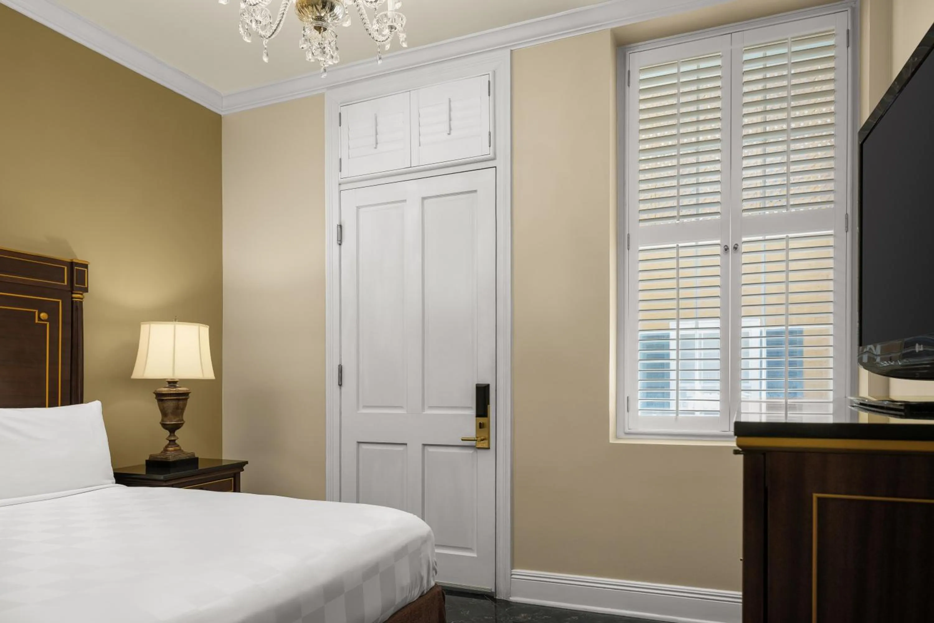 Bed in Hotel Mazarin