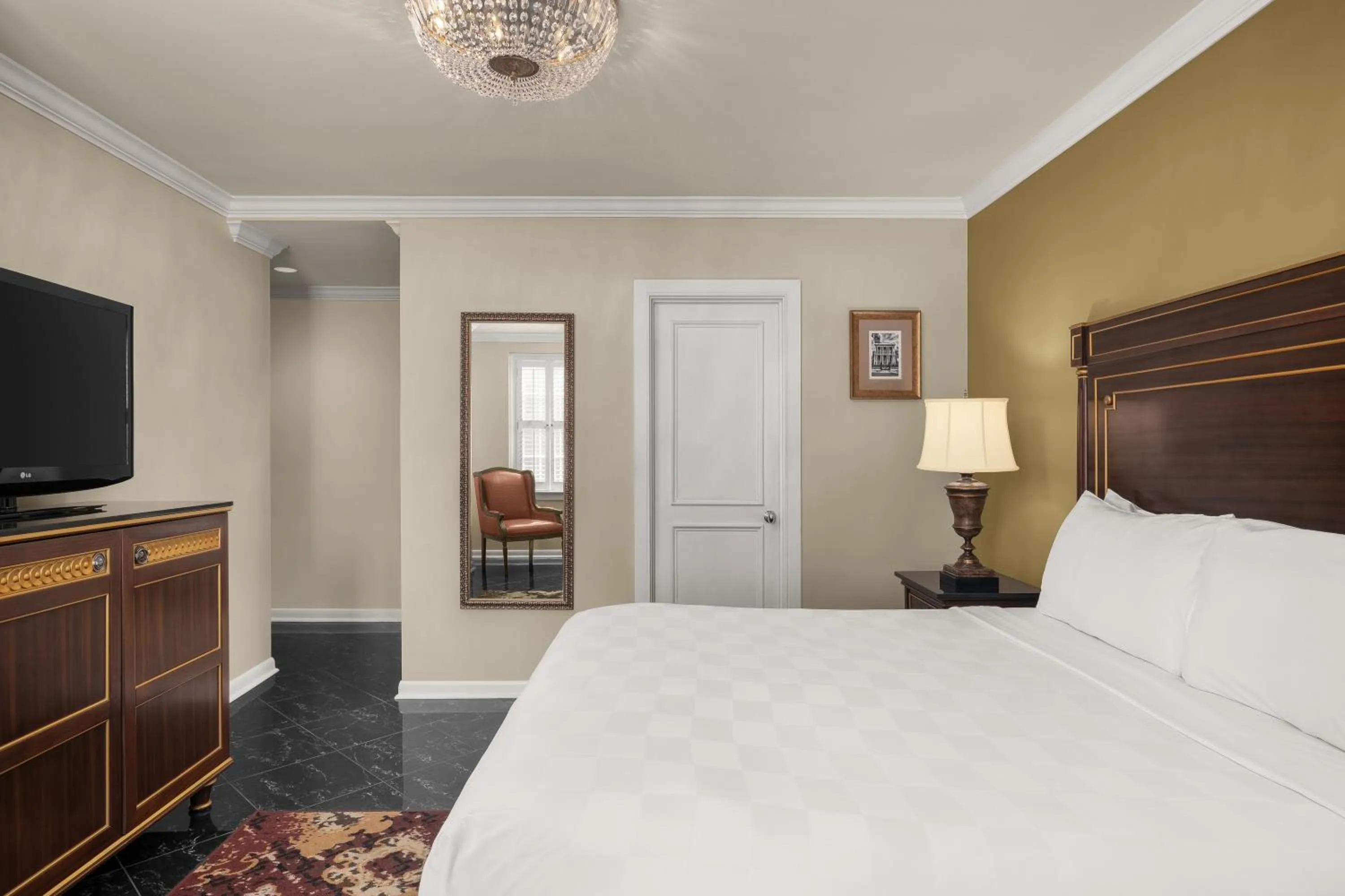 Bed in Hotel Mazarin