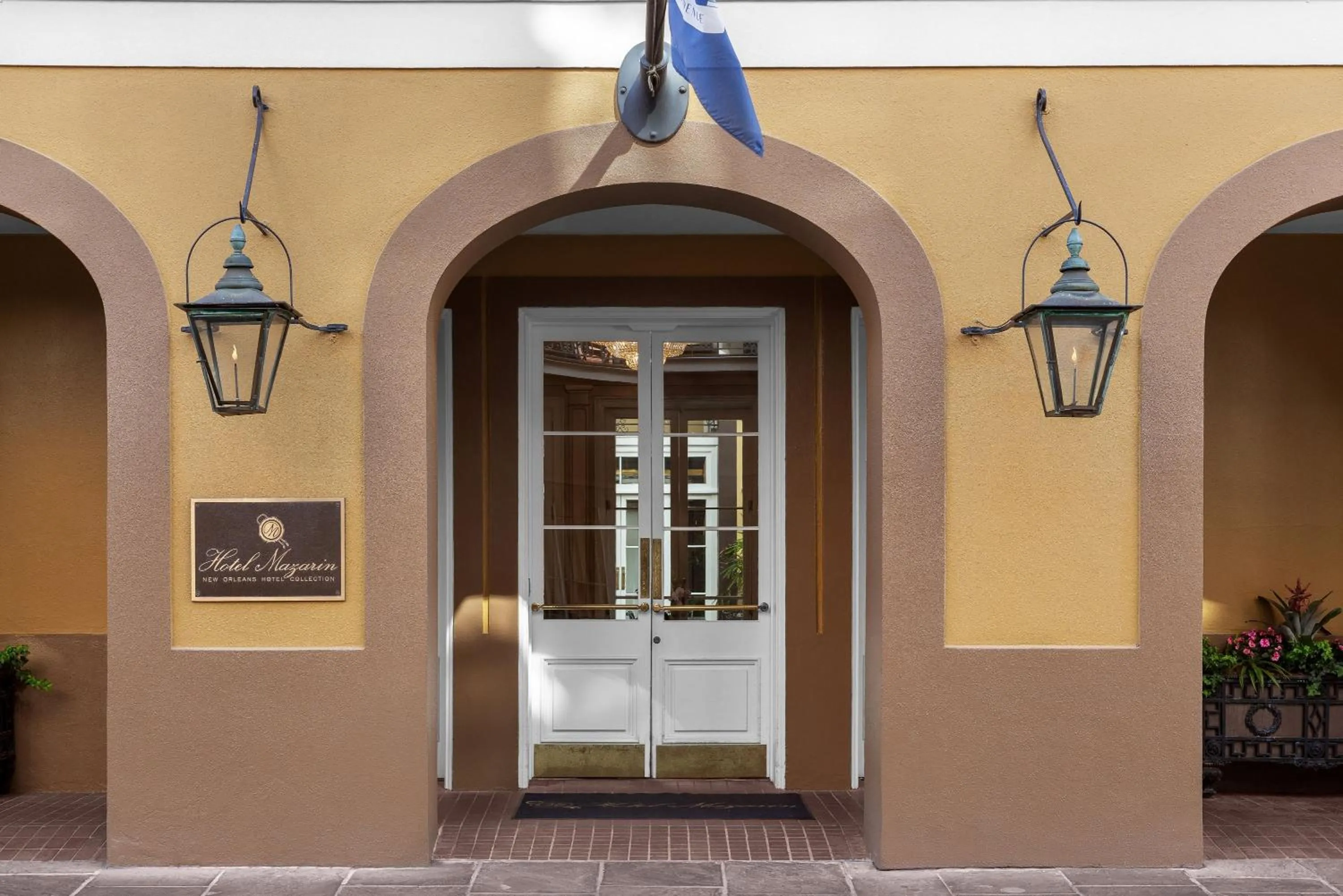 Property building in Hotel Mazarin