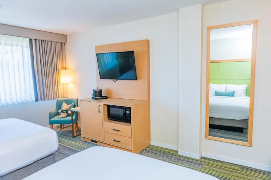 Bed in The Inn at Longwood Medical