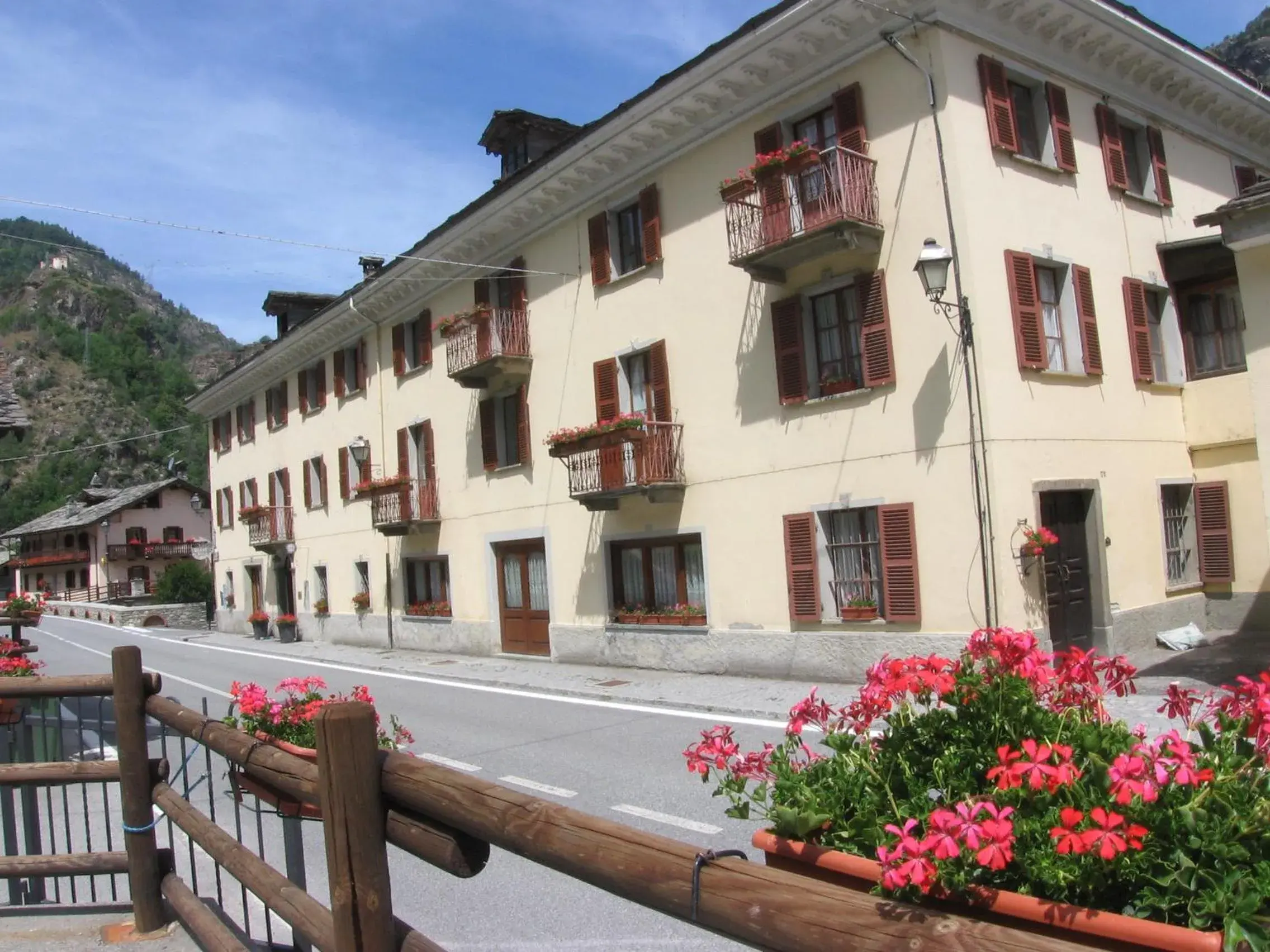 Hotel Col Du Mont Hotel Col Du Mont