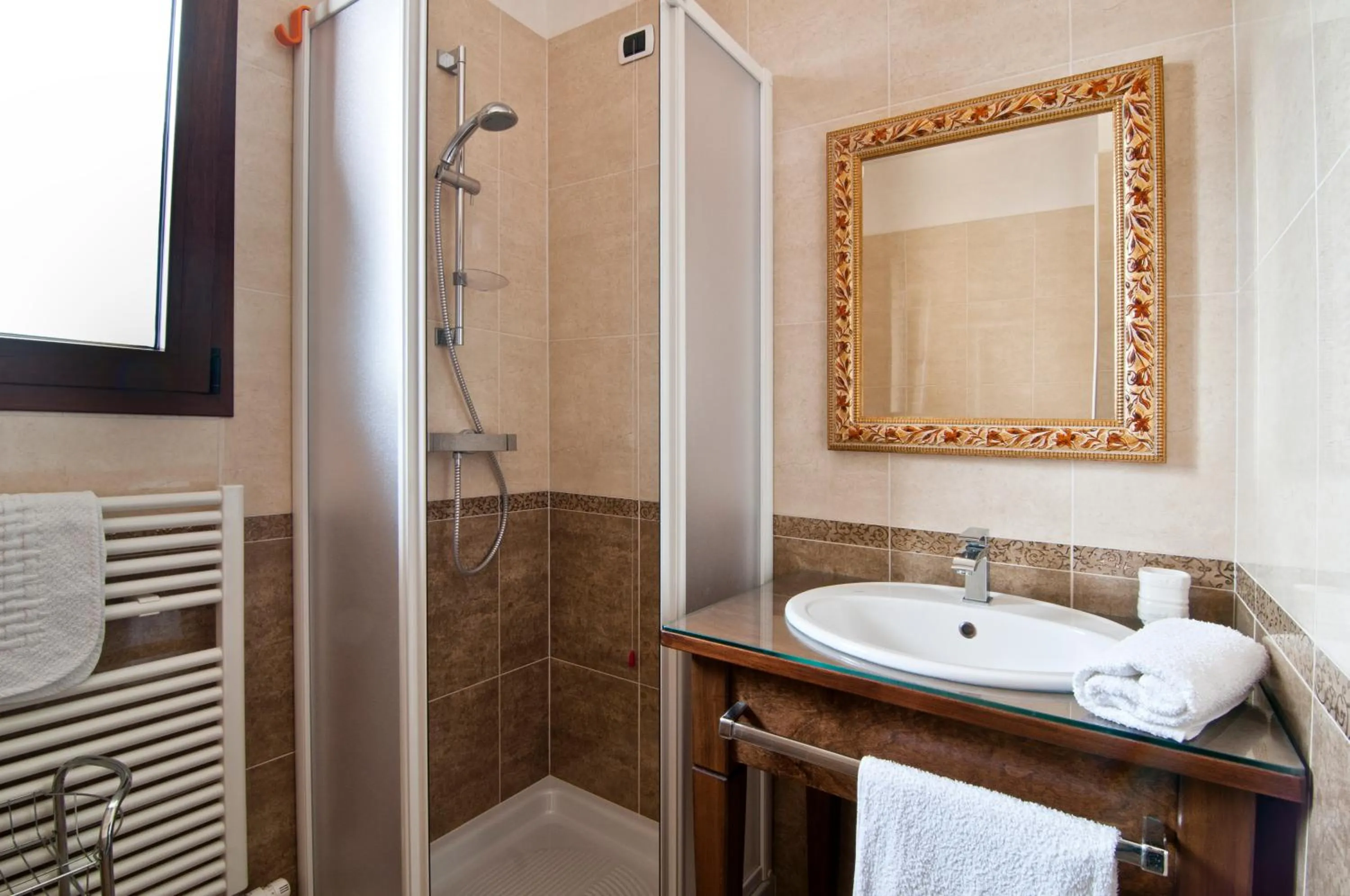 Shower in Giardino Dei Suoni B&B