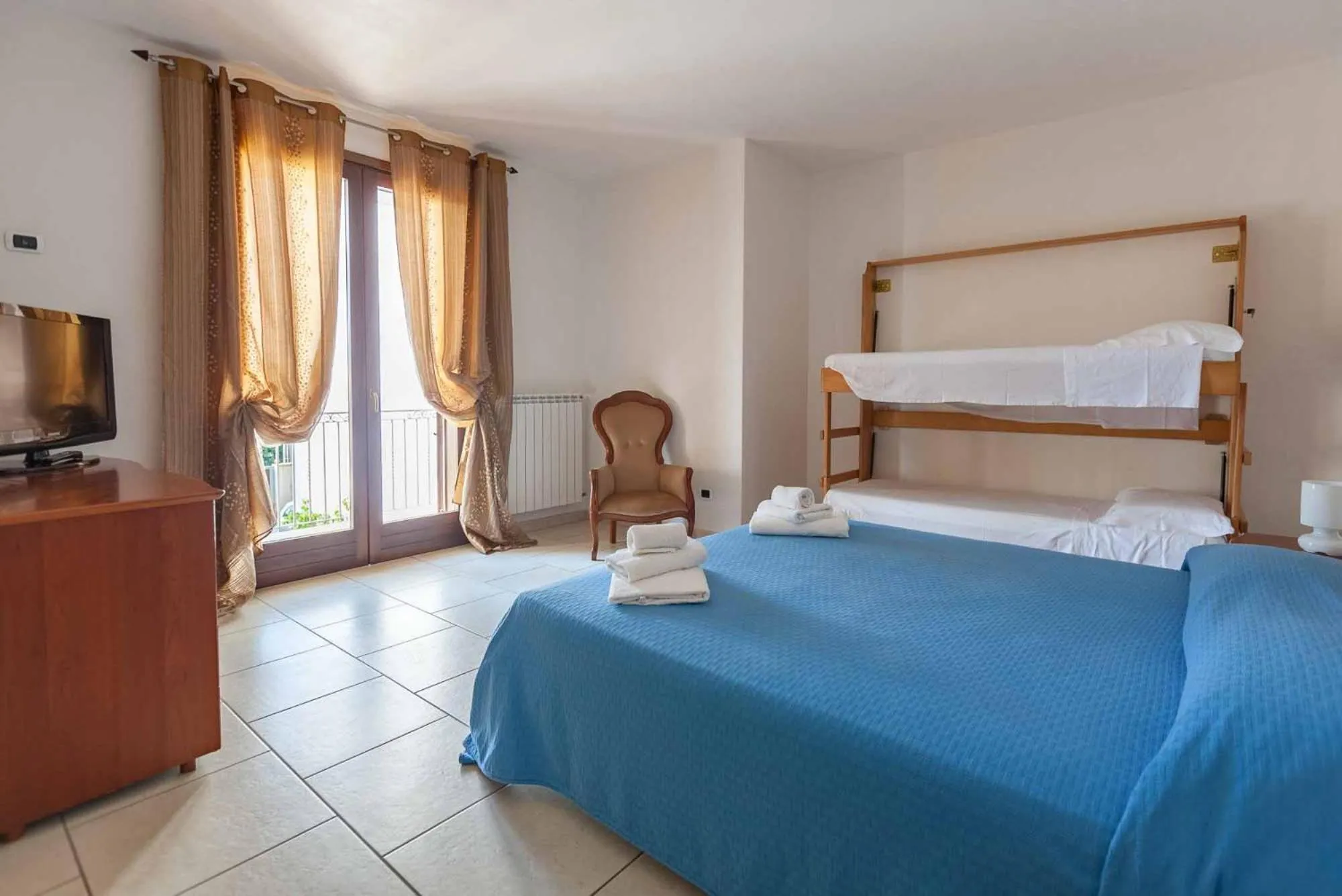 Photo of the whole room in Giardino Dei Suoni B&B