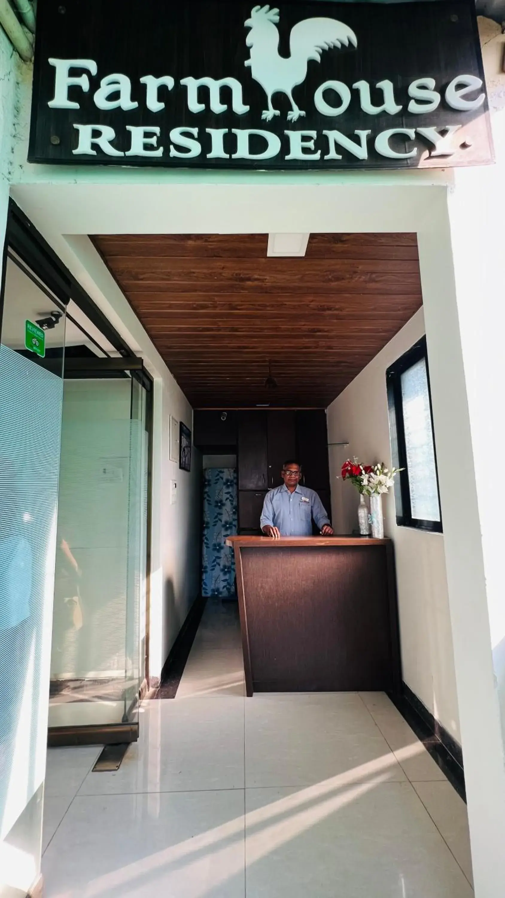 Facade/entrance in FARM HOUSE RESIDENCY Facade/entrance in FARM HOUSE RESIDENCY