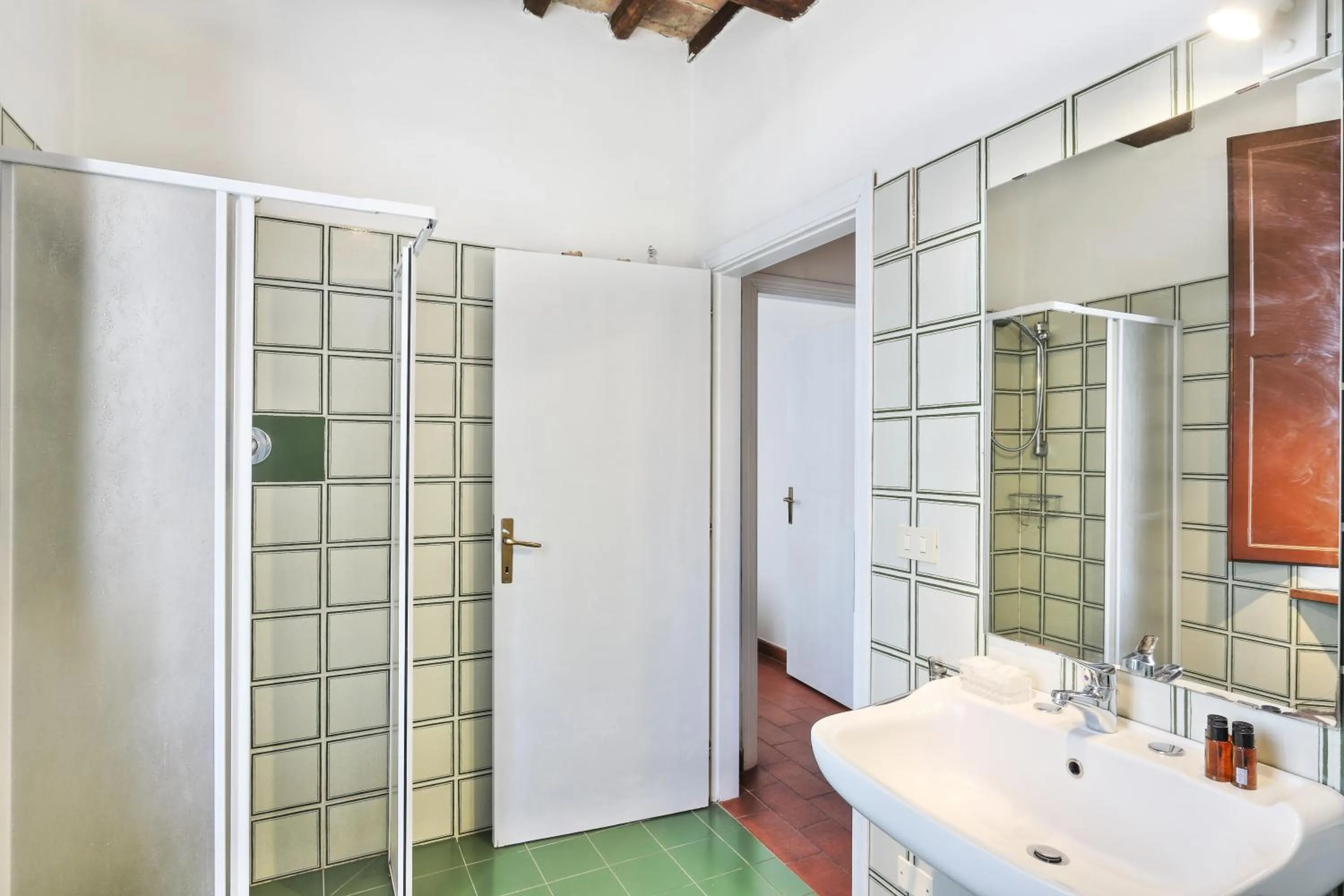 Bathroom in Appartamenti Villa e Fattoria di Radi Tuscany