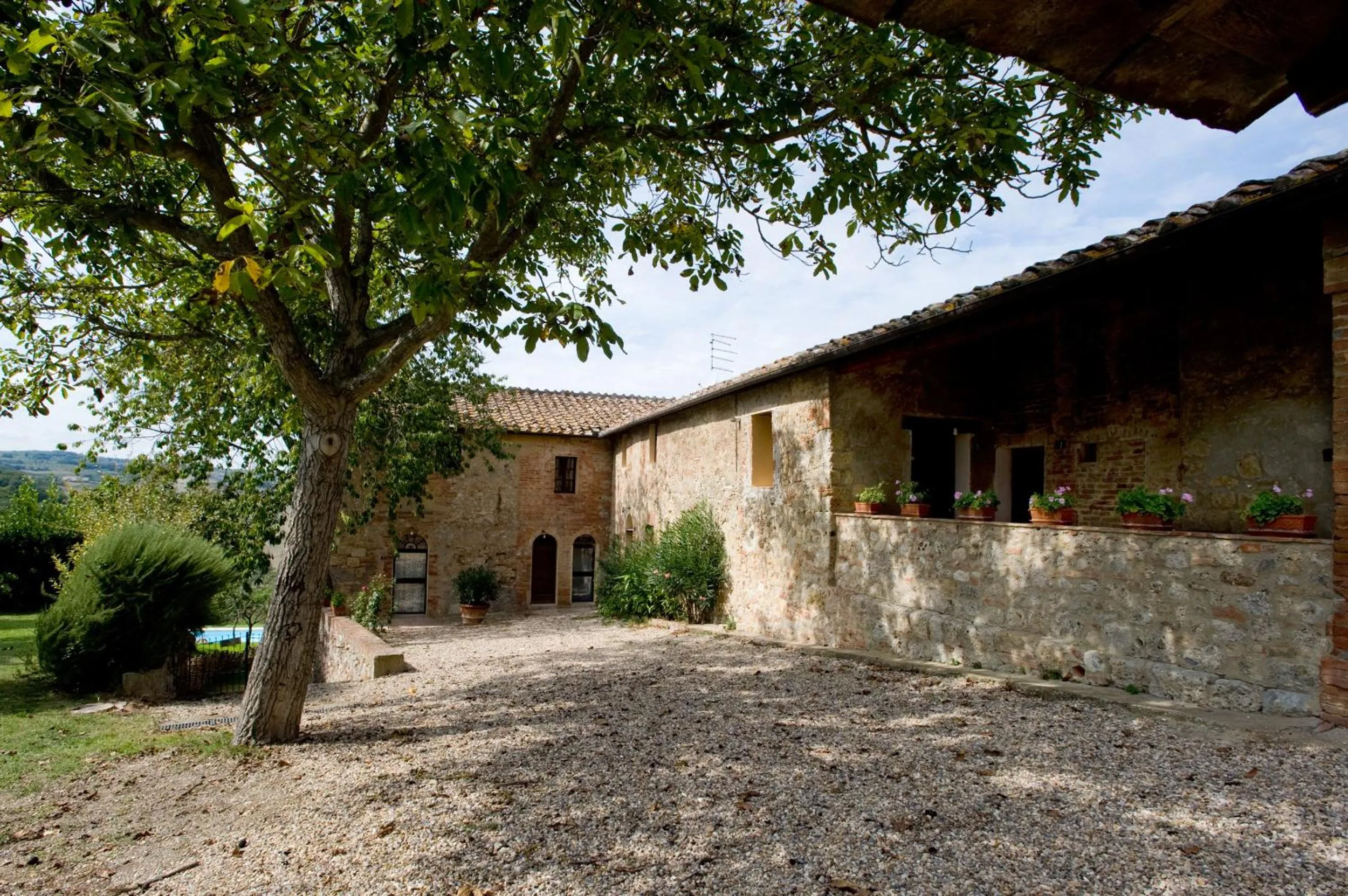 Facade/entrance in Appartamenti Villa e Fattoria di Radi Tuscany