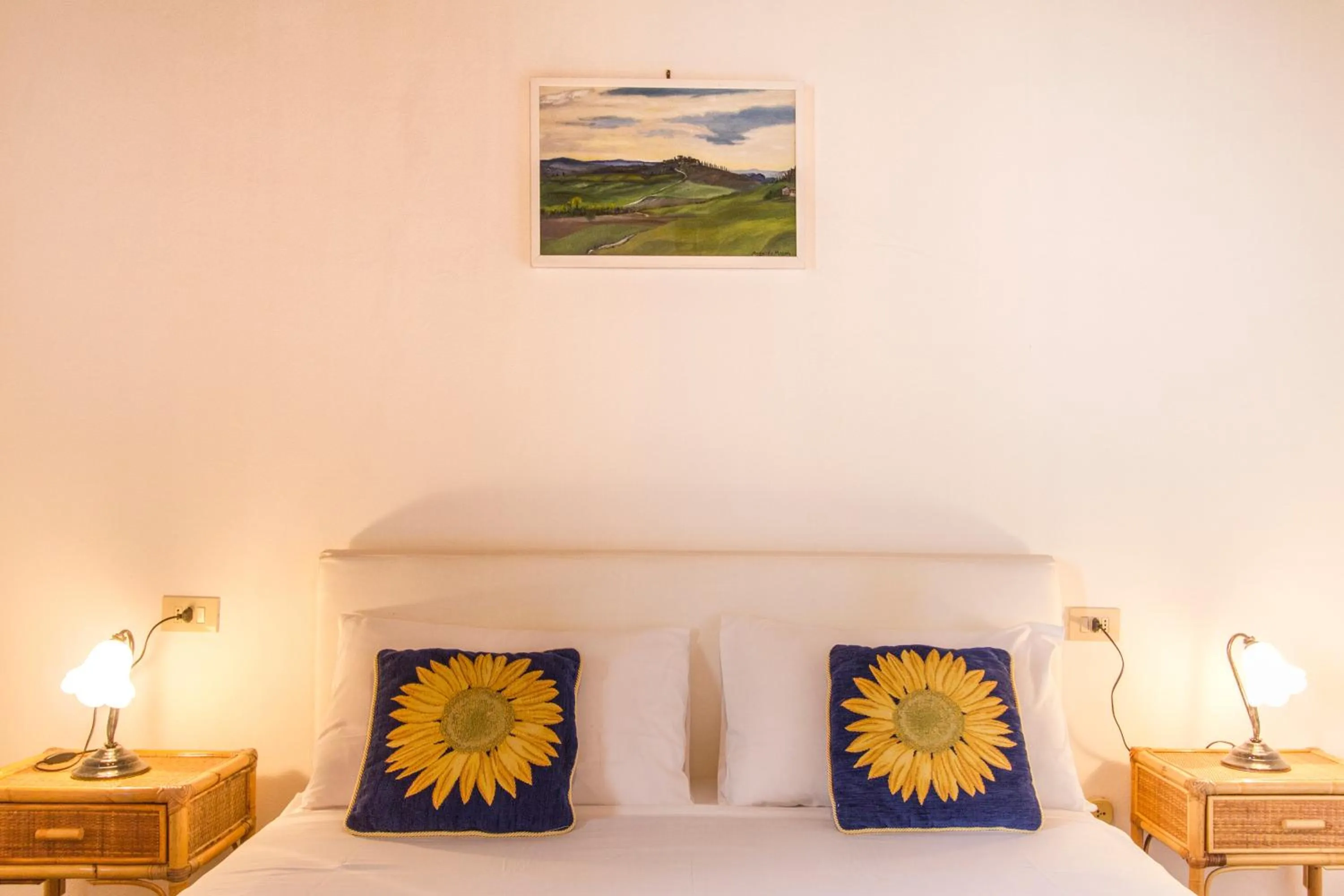 Bed in Appartamenti Villa e Fattoria di Radi Tuscany