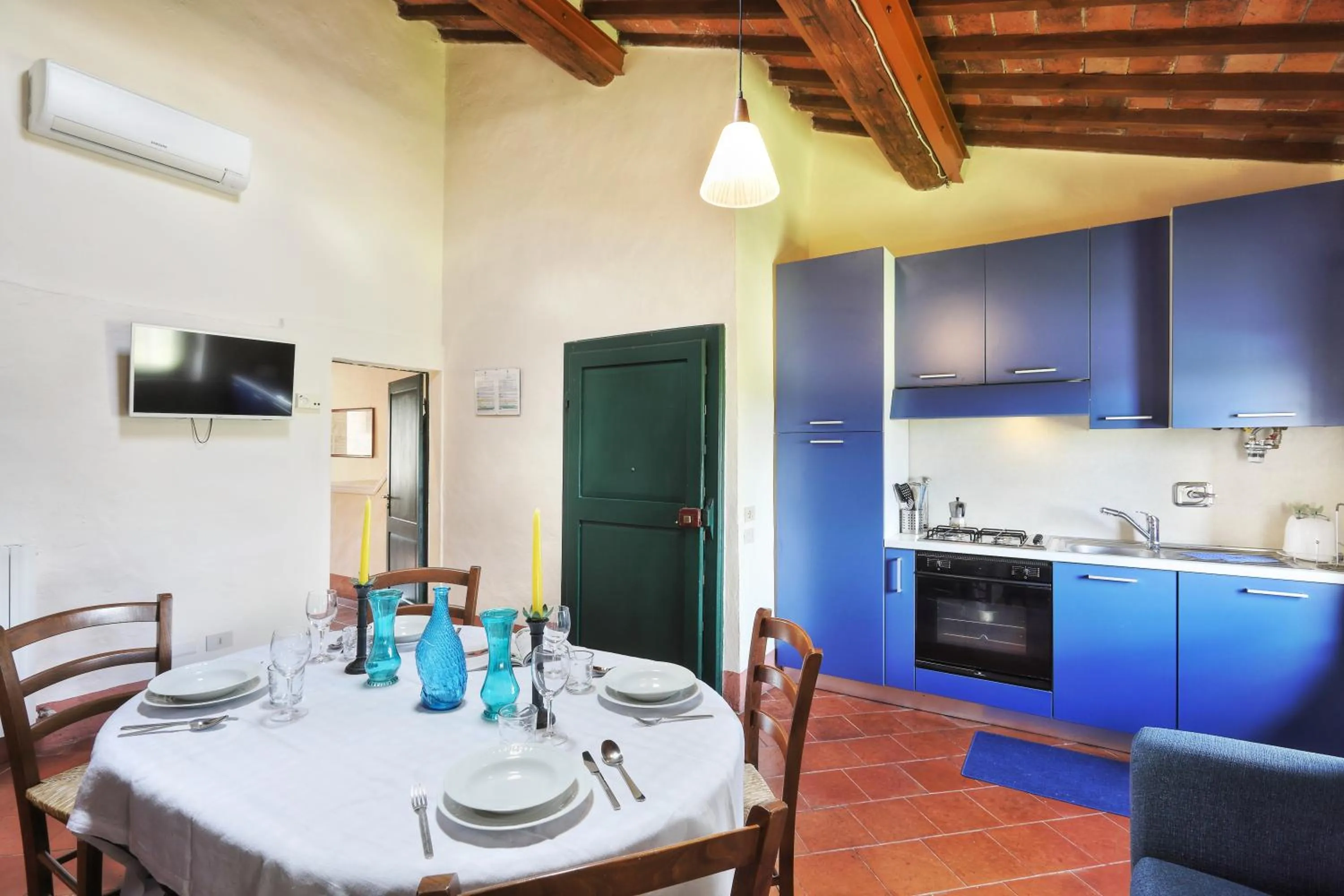 Kitchen or kitchenette in Appartamenti Villa e Fattoria di Radi Tuscany