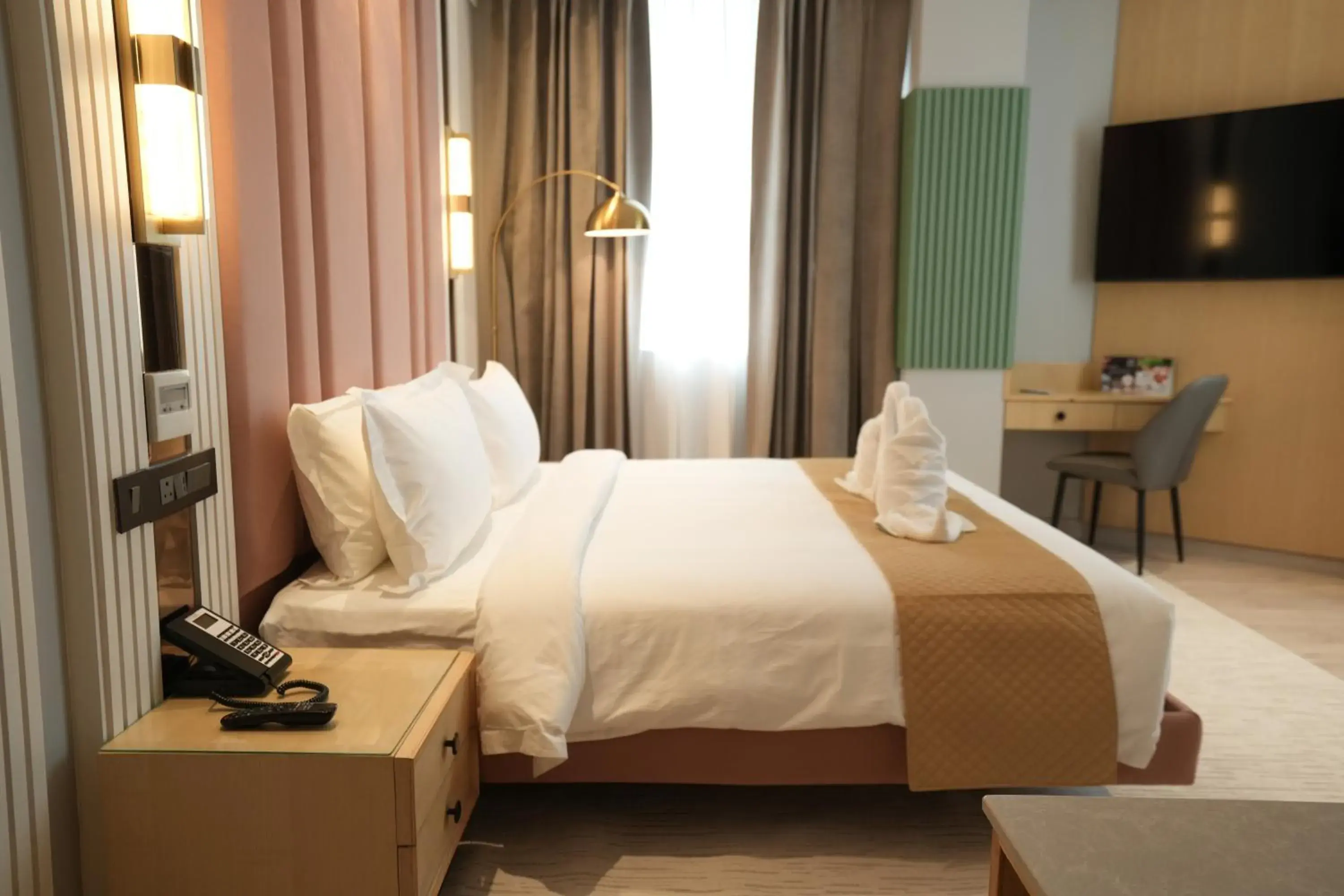 Bed in Hotel JSR Continental Bed in Hotel JSR Continental