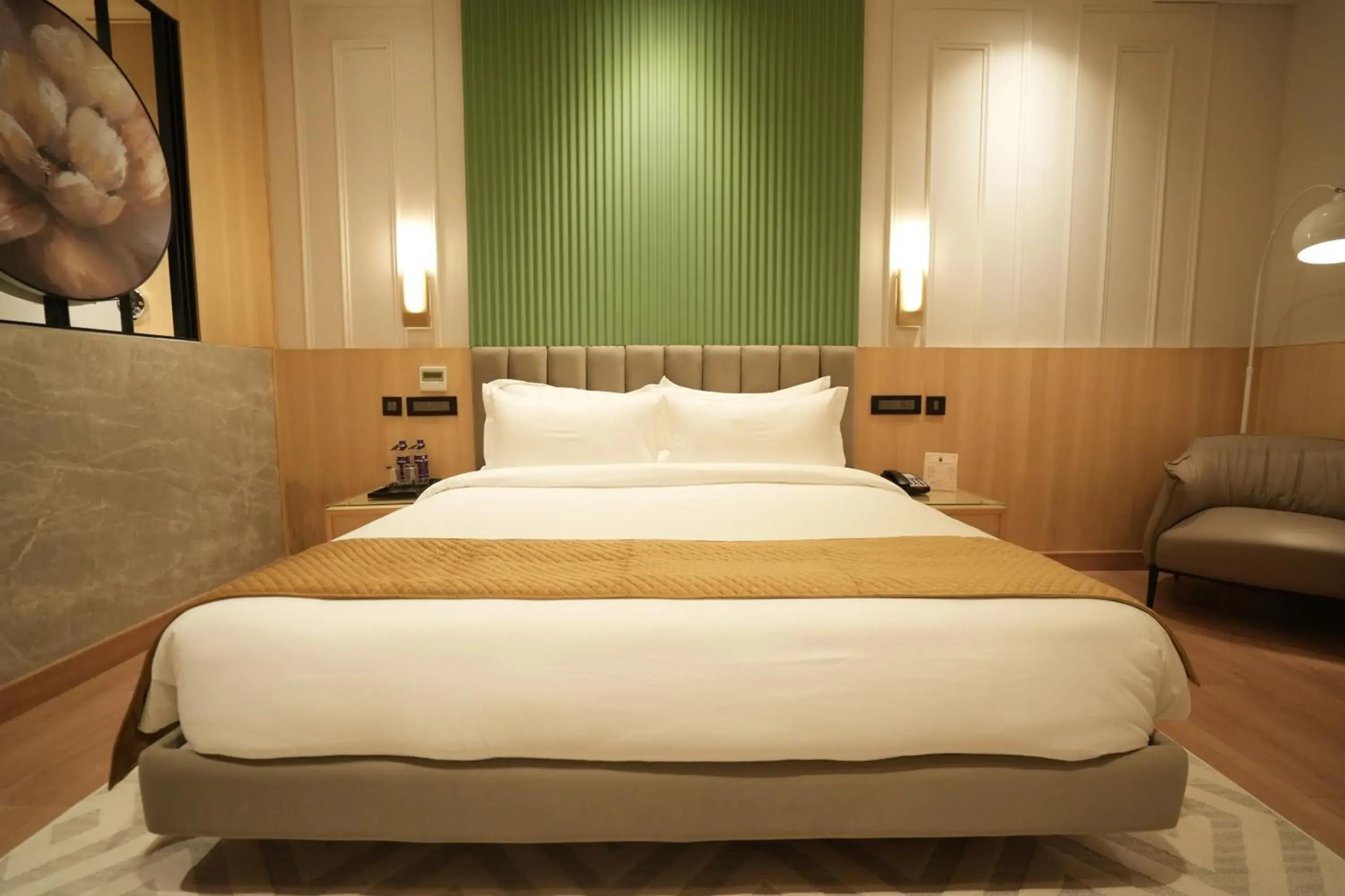 Double Room in Hotel JSR Continental Double Room in Hotel JSR Continental