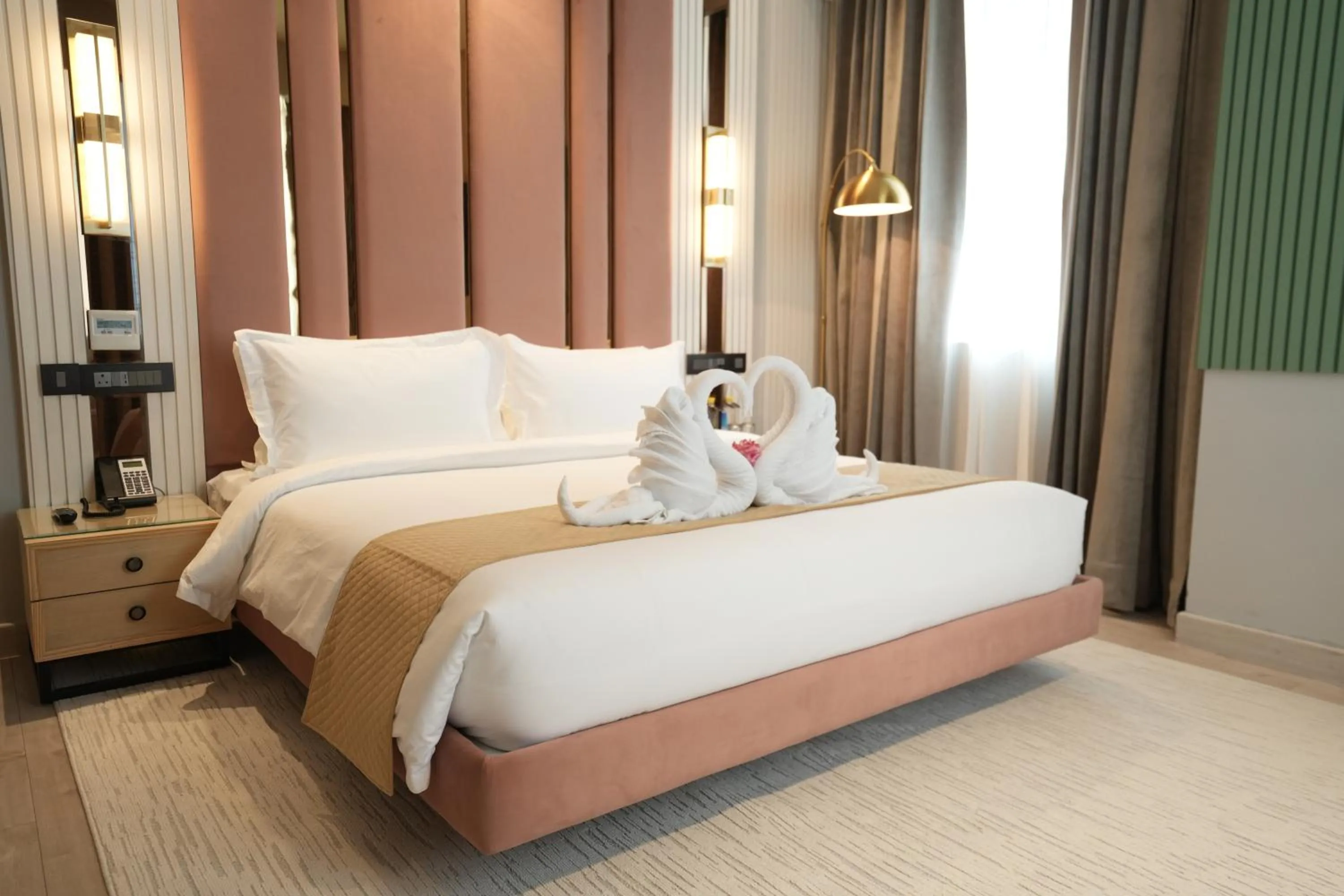 Bed in Hotel JSR Continental