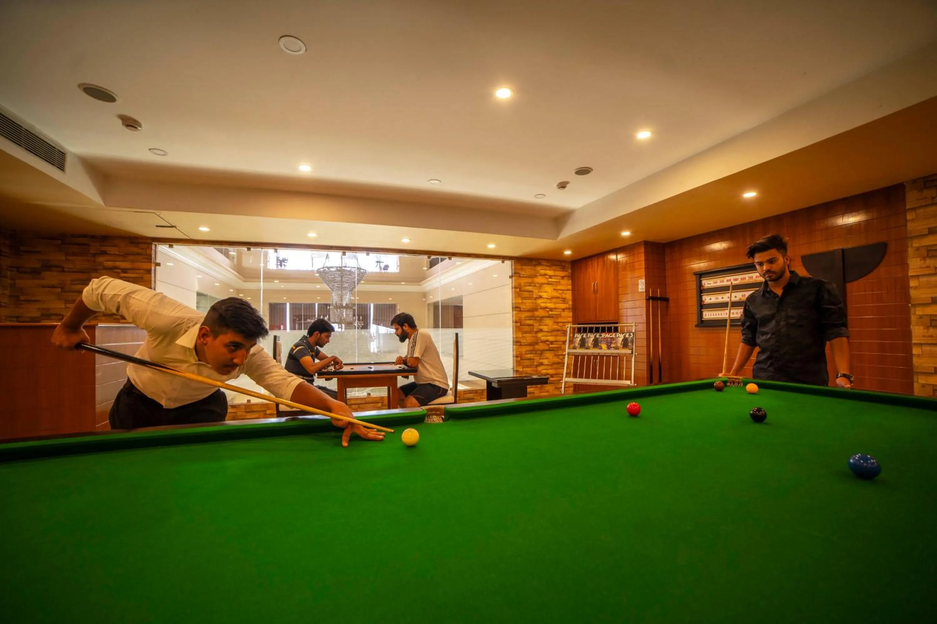 Billiard in Hotel JSR Continental